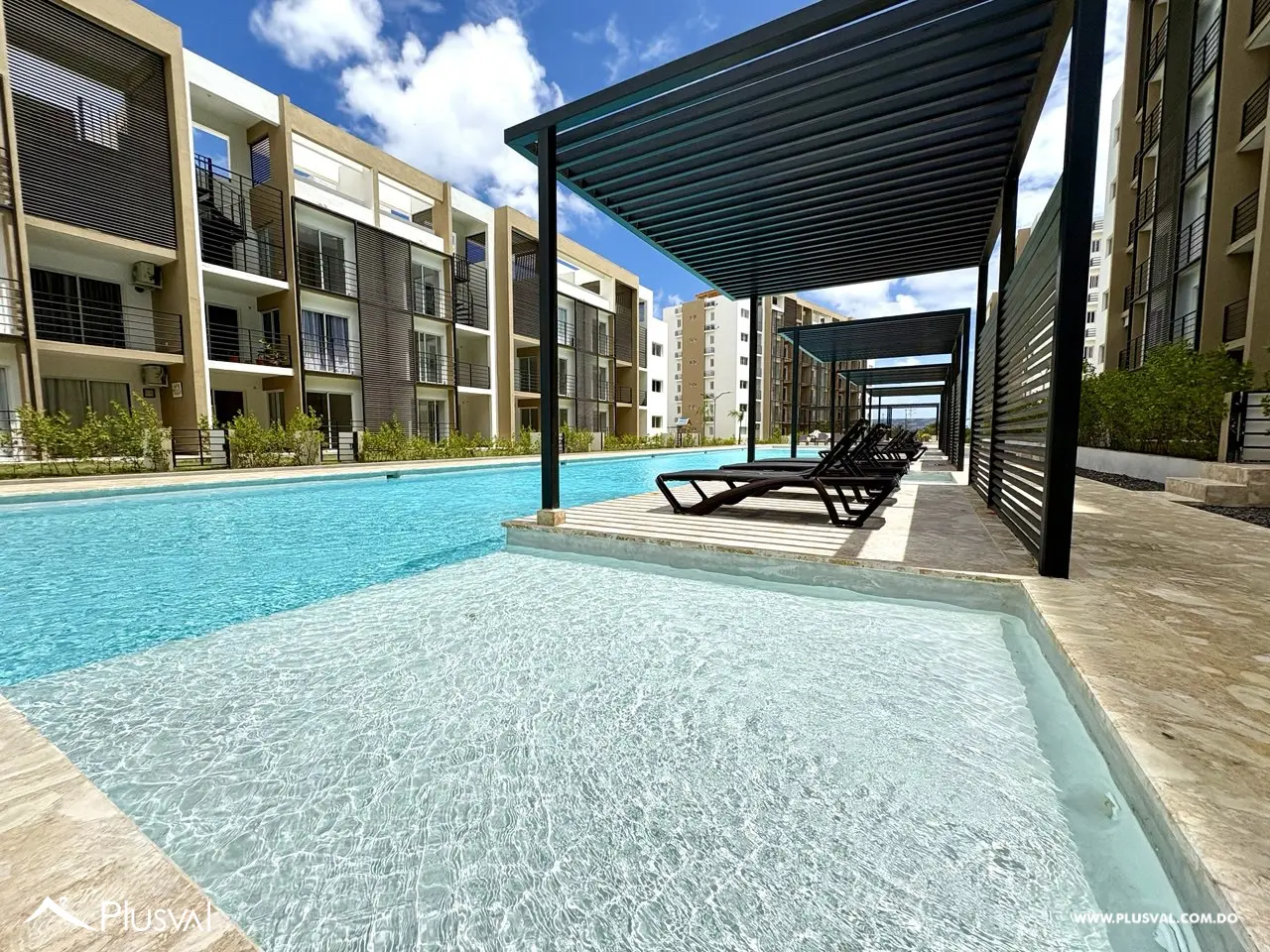 Apartamento en alquiler – Primer nivel con patio y acceso directo a la piscina | Canas del Este, Bávaro 462520