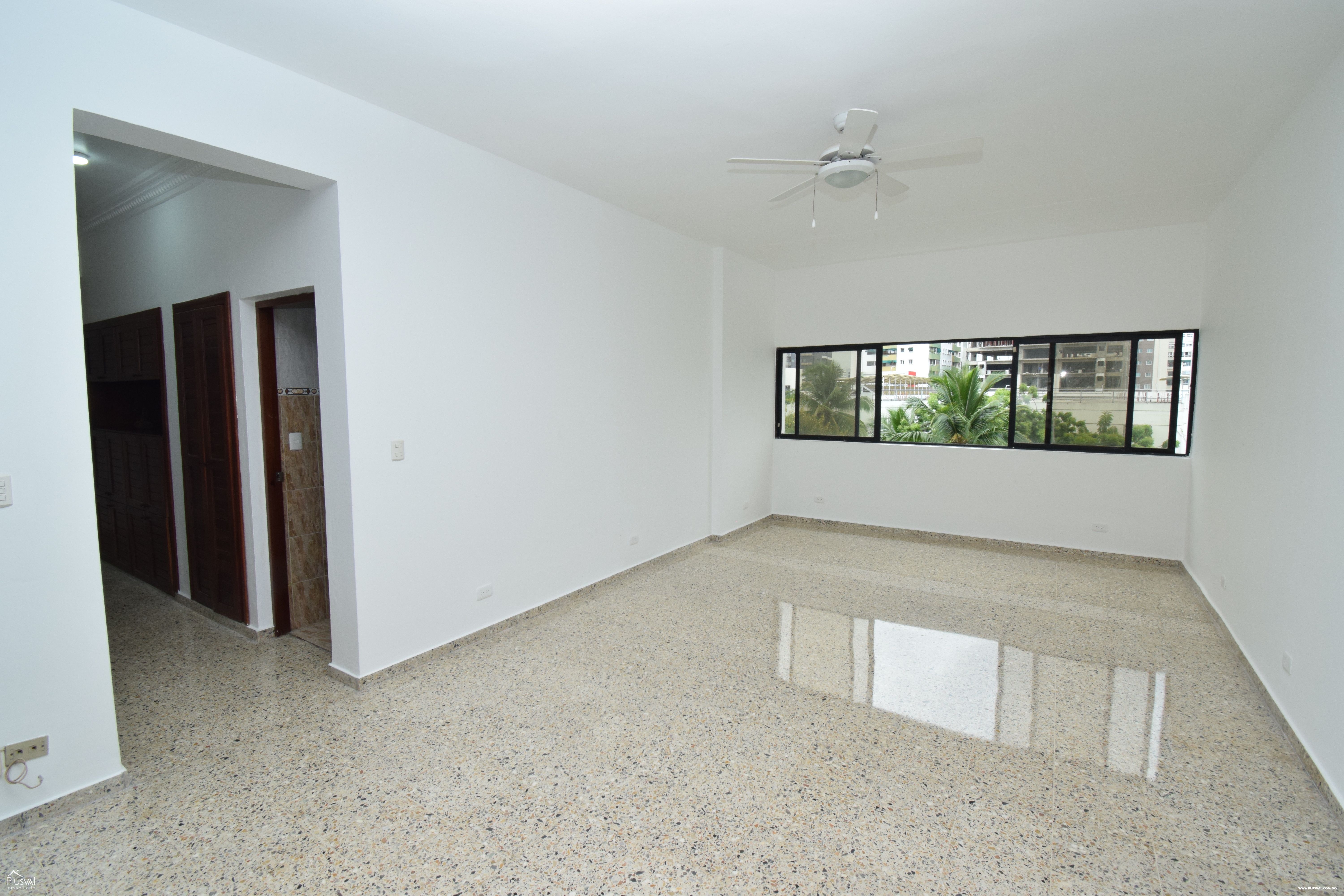 Apartamento de estilo clasico, en alquiler vacio en Condominio Bella Vista 292903