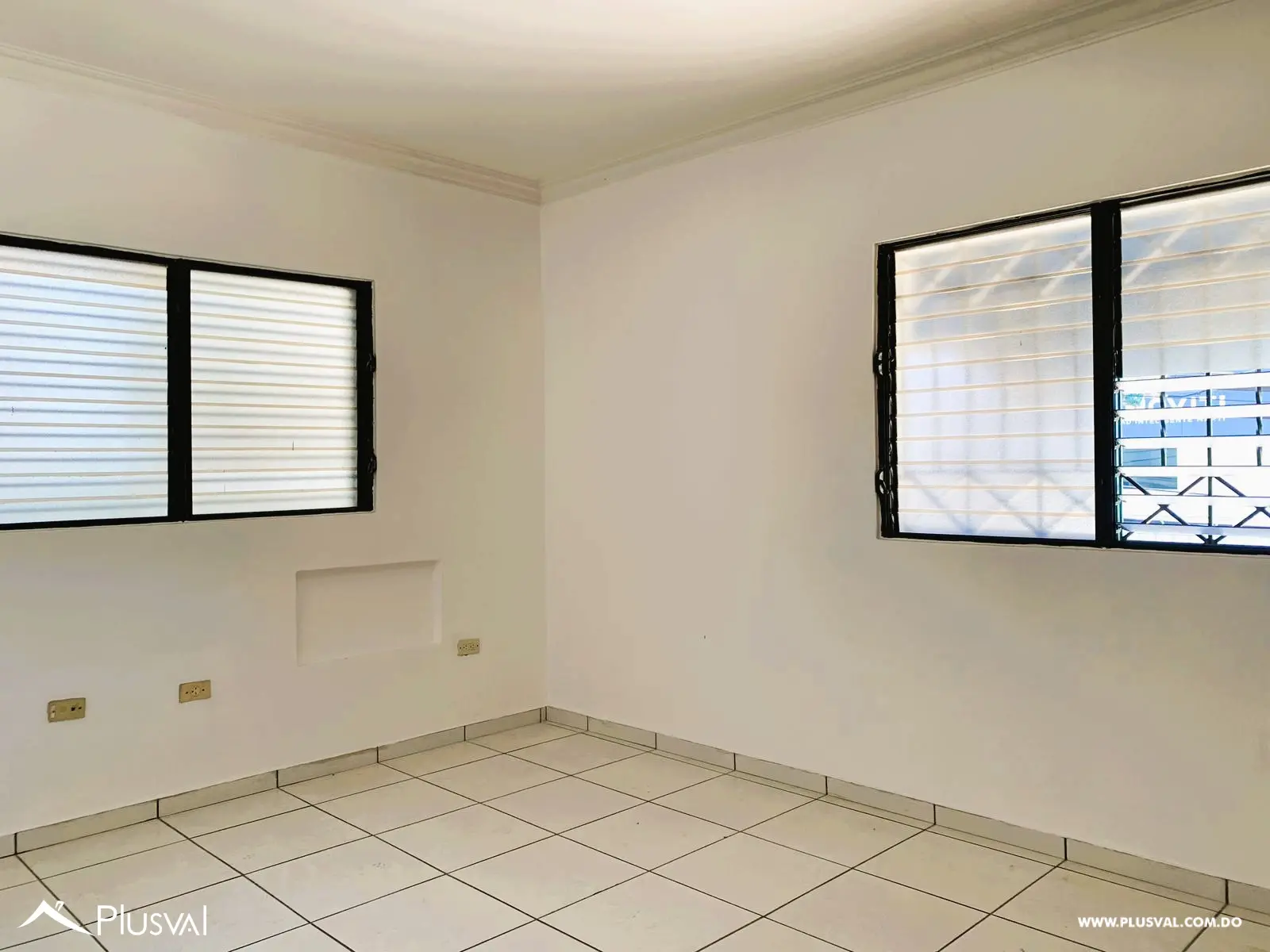 Apartamento con terraza en venta, Evaristo Morales de 3 habitaciones 467929