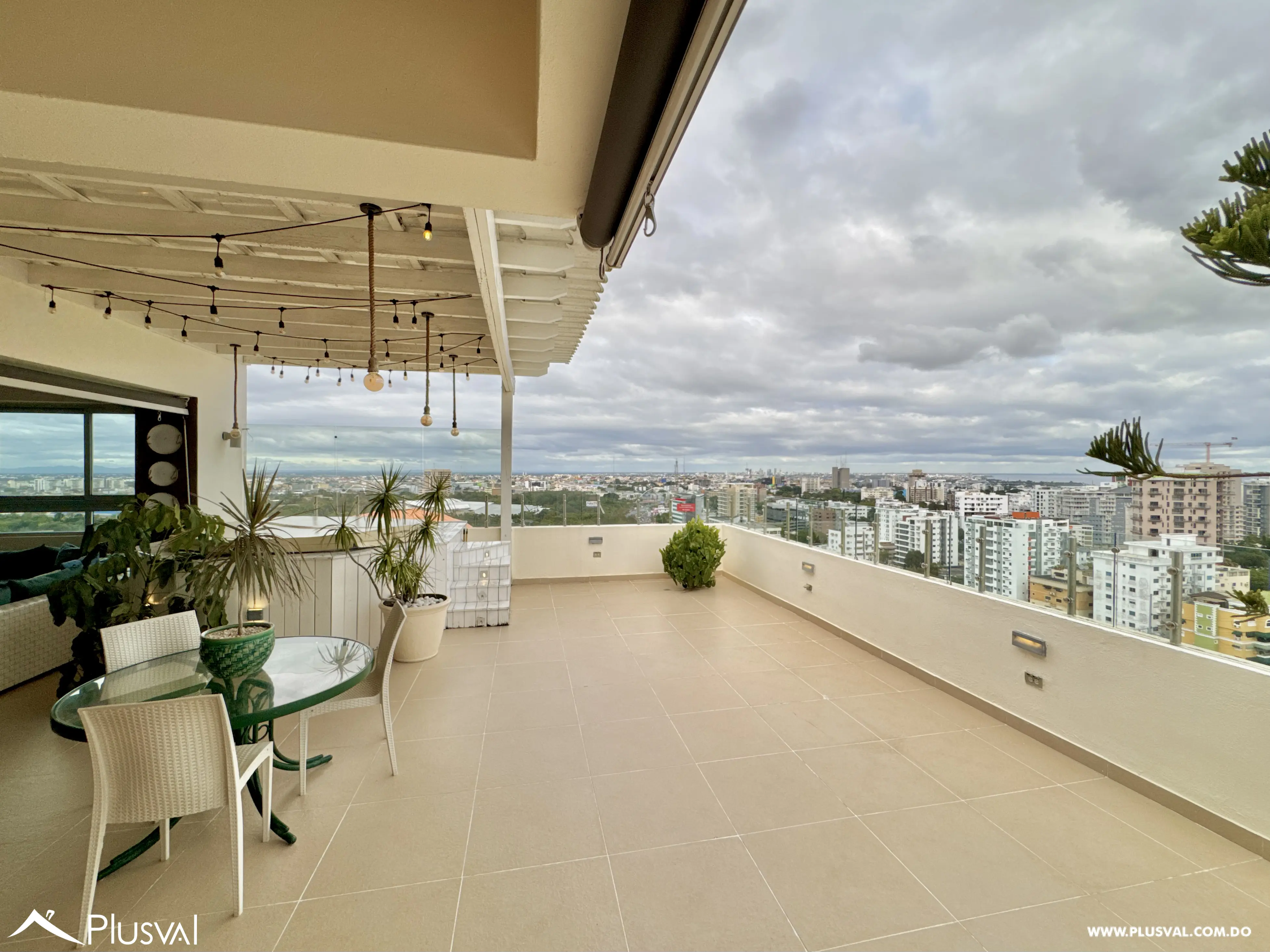 Penthouse en venta de 4 habitaciones en Naco. 485452