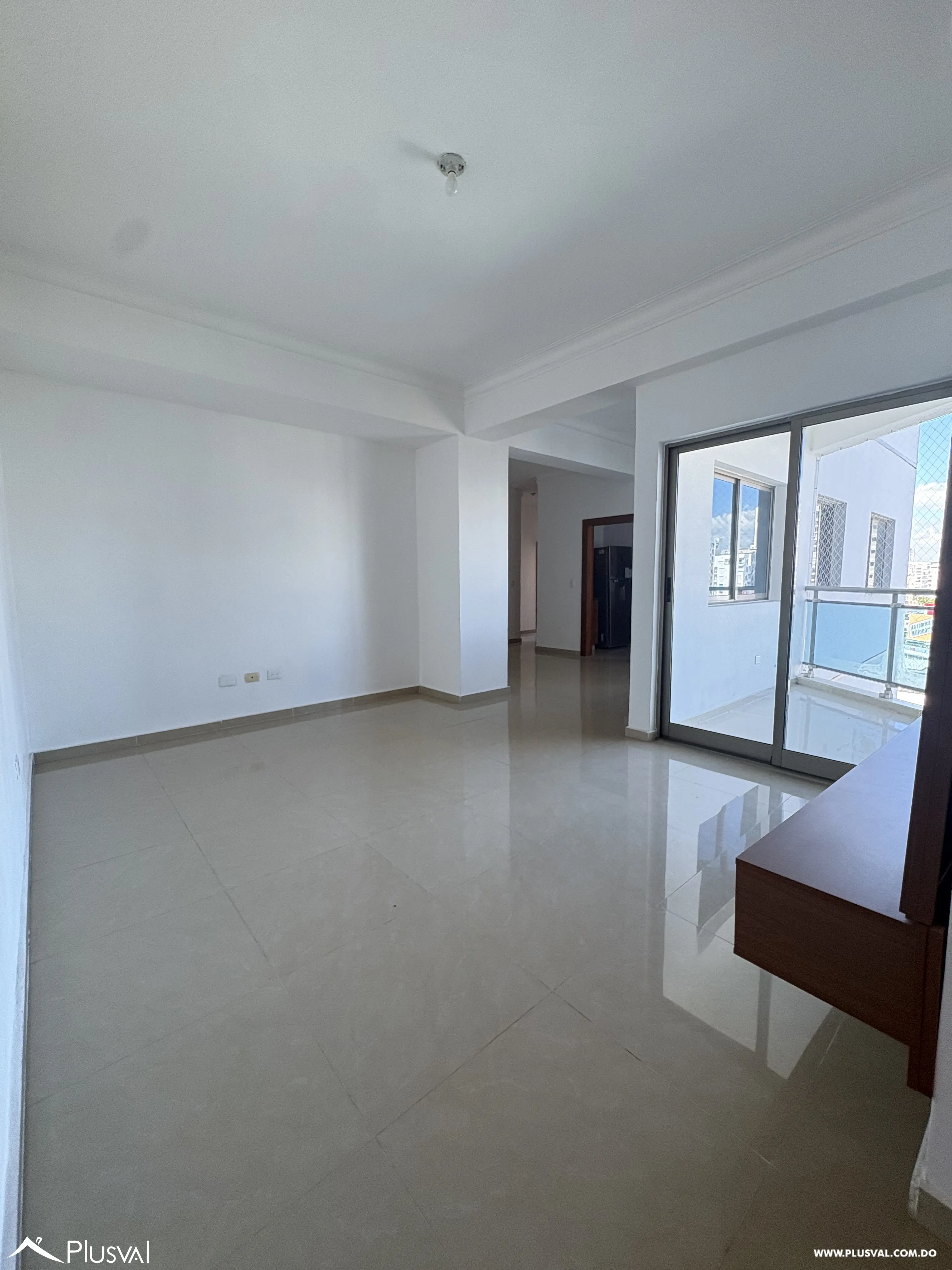 Apartamento en alquiler con 2 habitaciones y 2.5 baños, en El Vergel. 489224