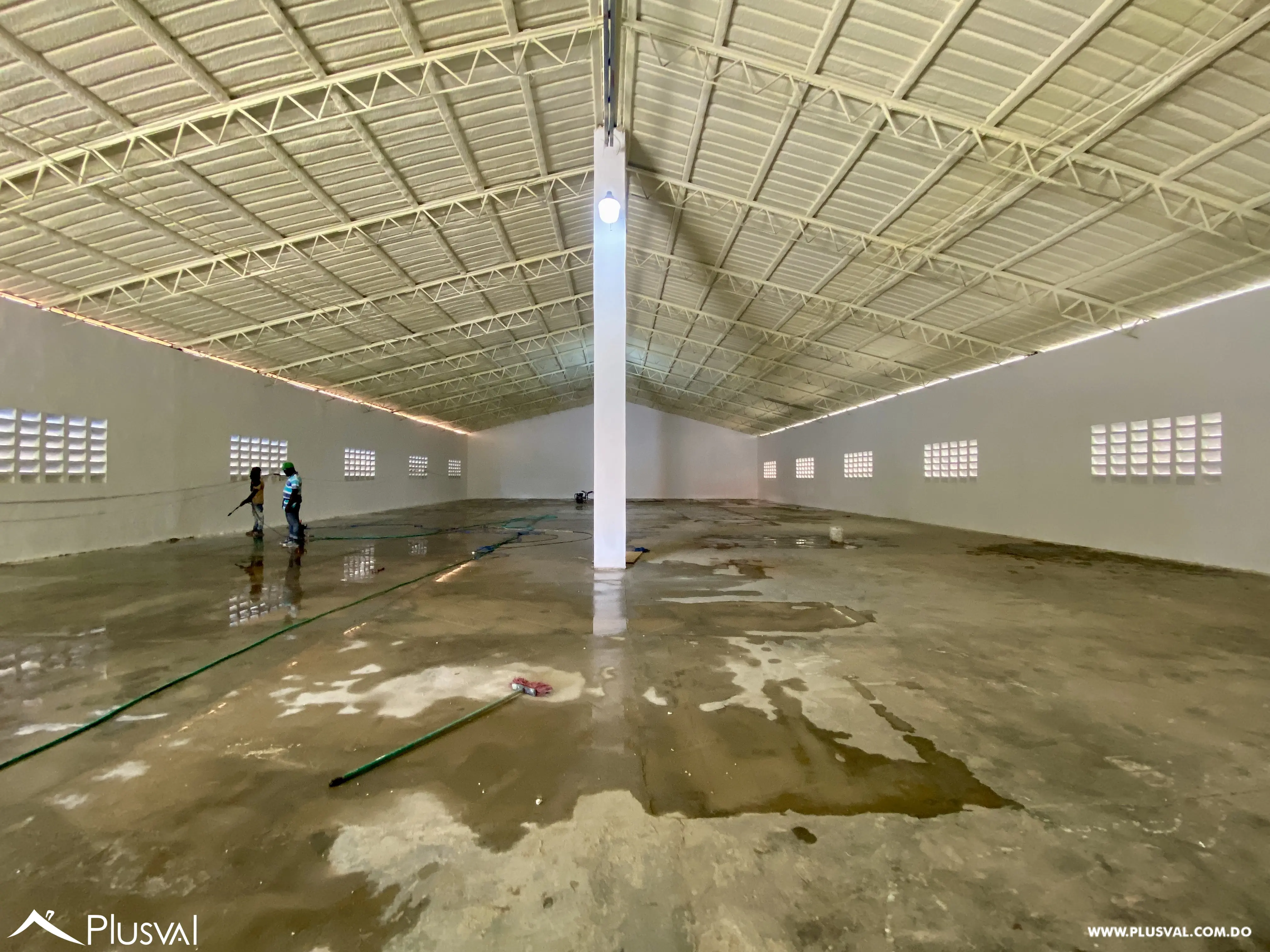 Alquiler de Nave Industrial 800 m² con oficinas y mezzanine en la Av. Independencia 455426
