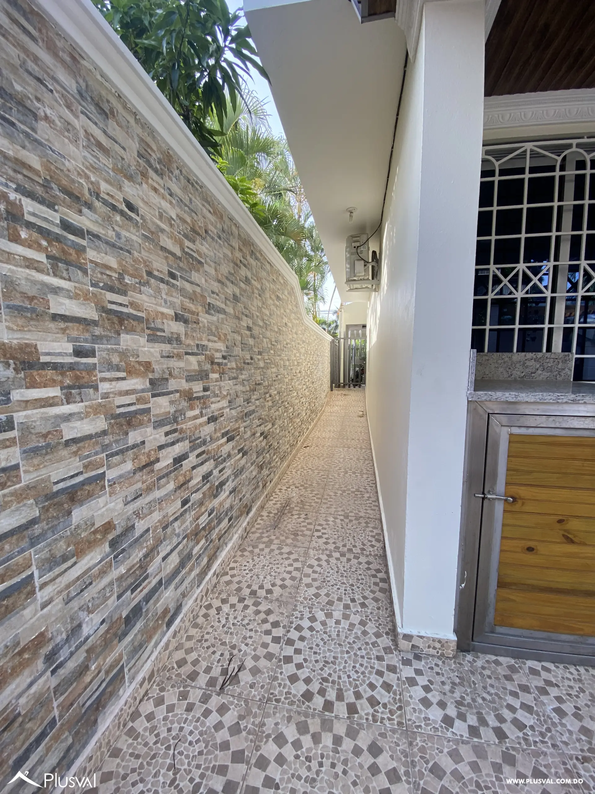 Amplia Casa Familiar en La Vega con 4 Habitaciones y Piscina 517640