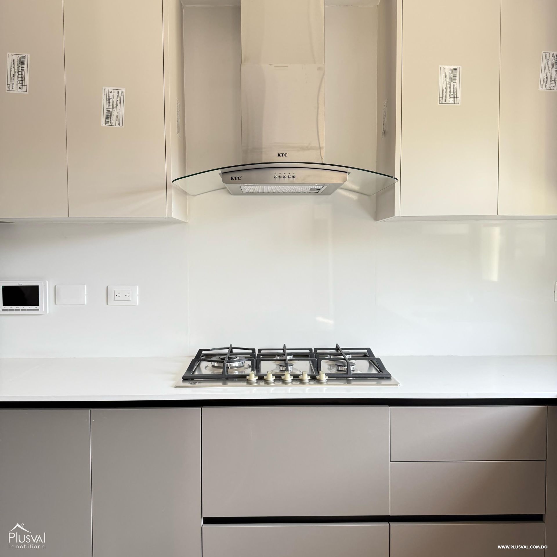Apartamentos en torre moderna en La Moraleja 418981