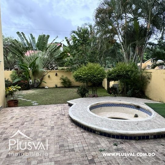 Casa de 2 niveles en El Ducado, sector Los Ríos 380319