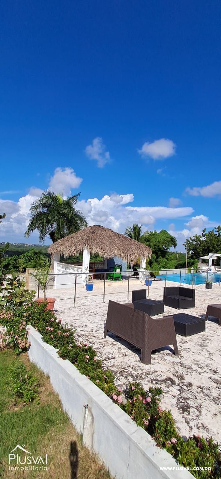 Villa de dos niveles en alquiler en Haina 473003