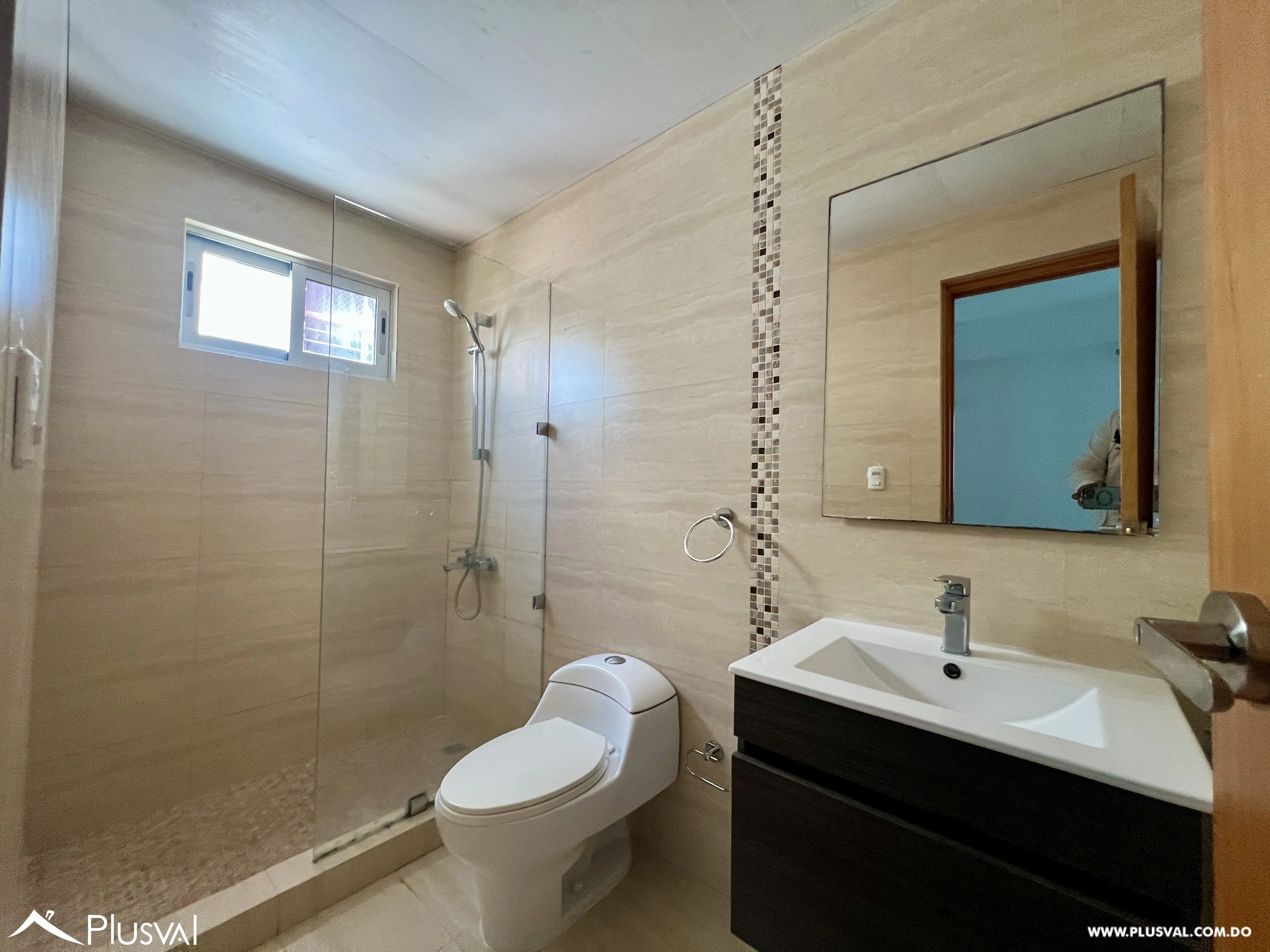 Apartamento en Serrallés alquiler línea blanca con 2 parqueos 497732