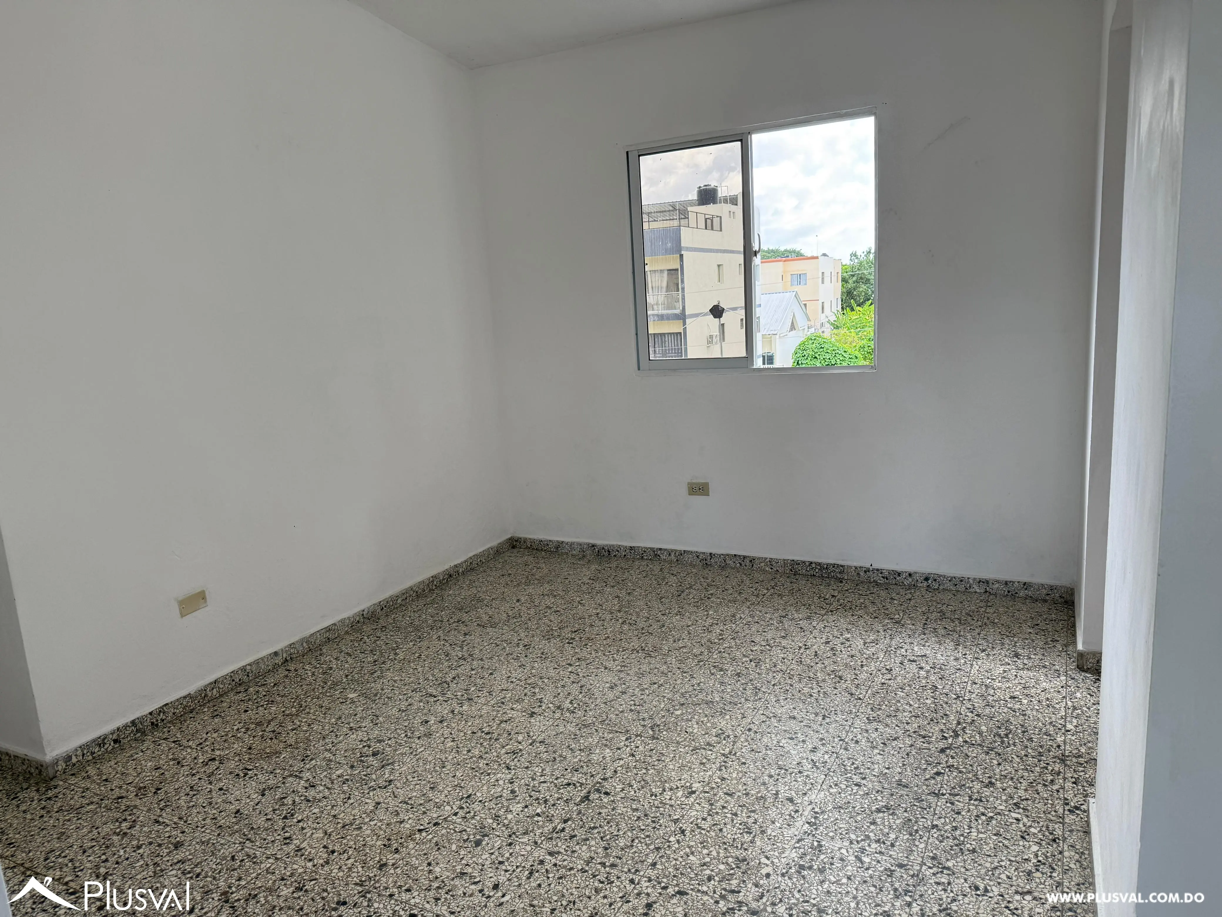 Apartamento tercer nivel en residencial para venta 464123