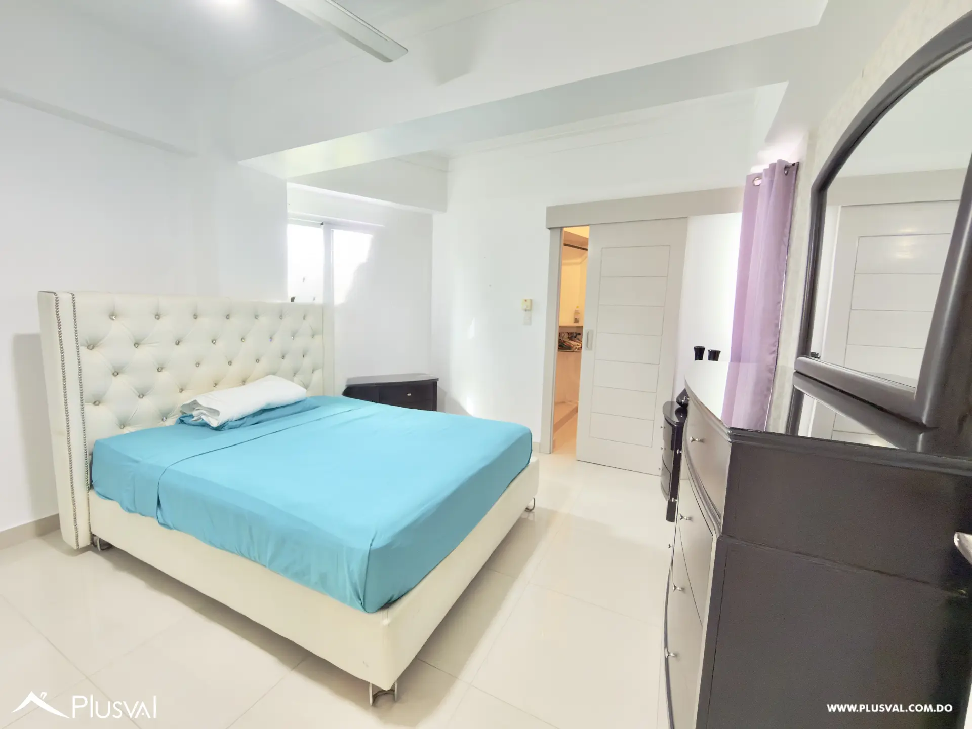 ALQUILER DE AMPLIO APARTAMENTO DE 3 HABITACIONES EN LOS CACICAZGOS CON LINEA BLANCA 523102