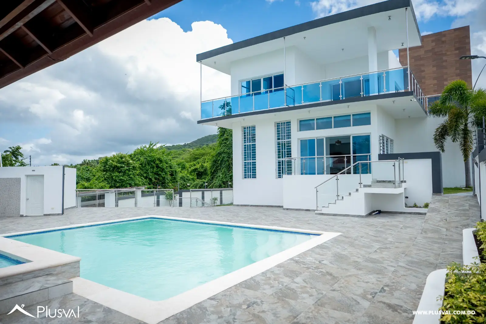 Villa de dos Niveles en Venta en Residencial Cerrado 520723