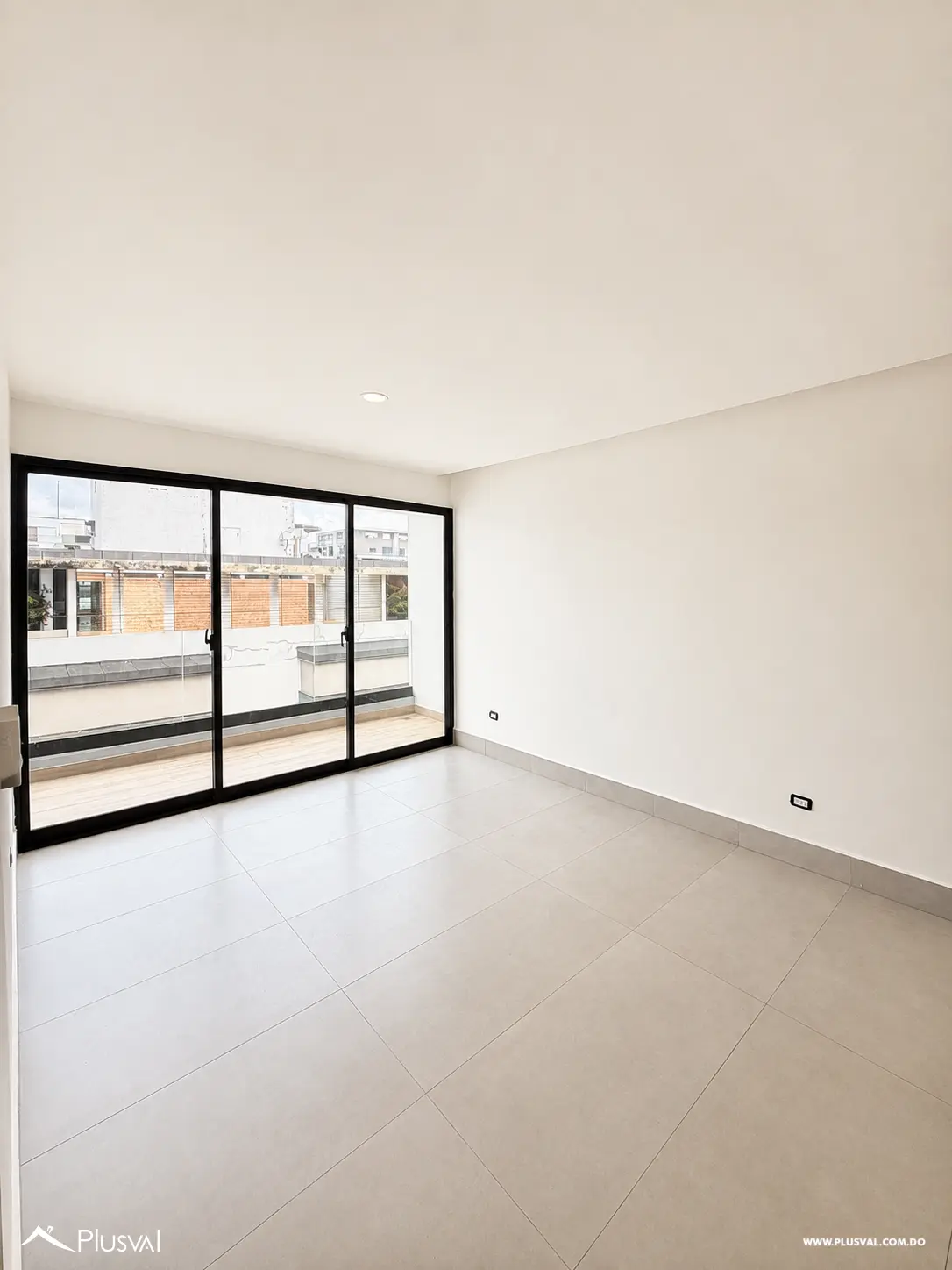 Apartamento en venta de 3 habitaciones en Evaristo Morales 531606