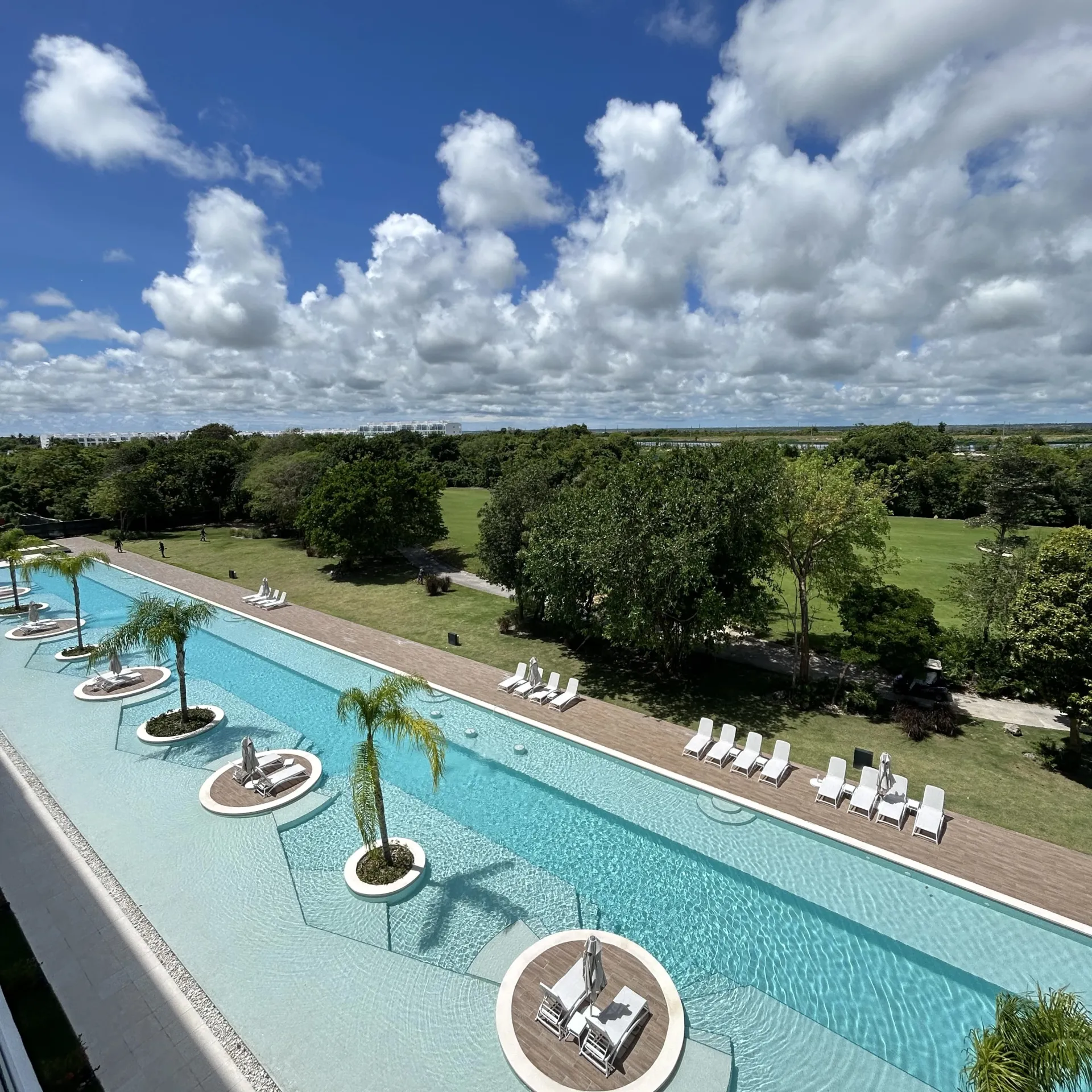 Apartamento en venta con vista al golf en Cana Rock 434885