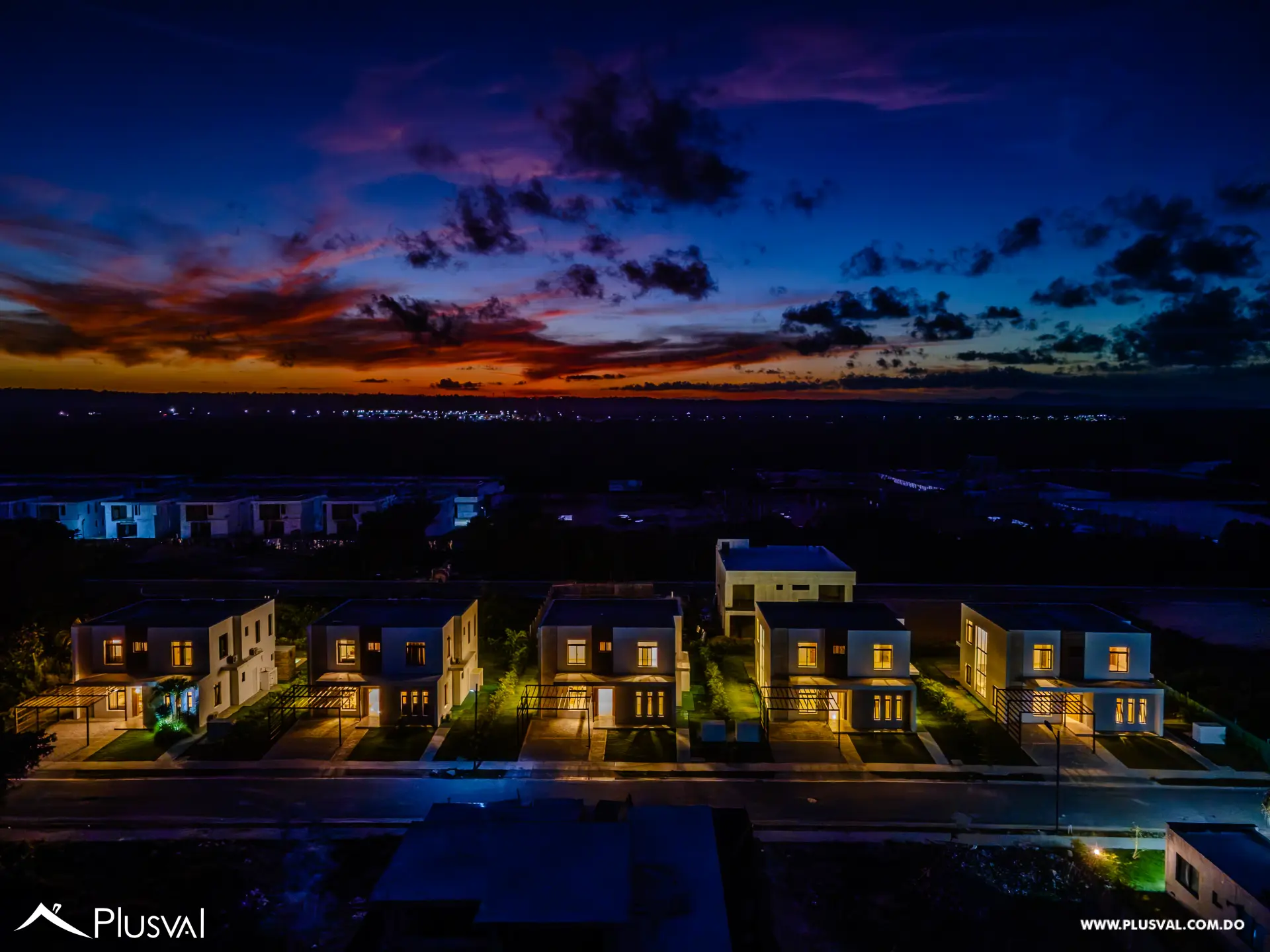 Villas de 4 Habitaciones en Venta en Vista Cana, Punta Cana 515881