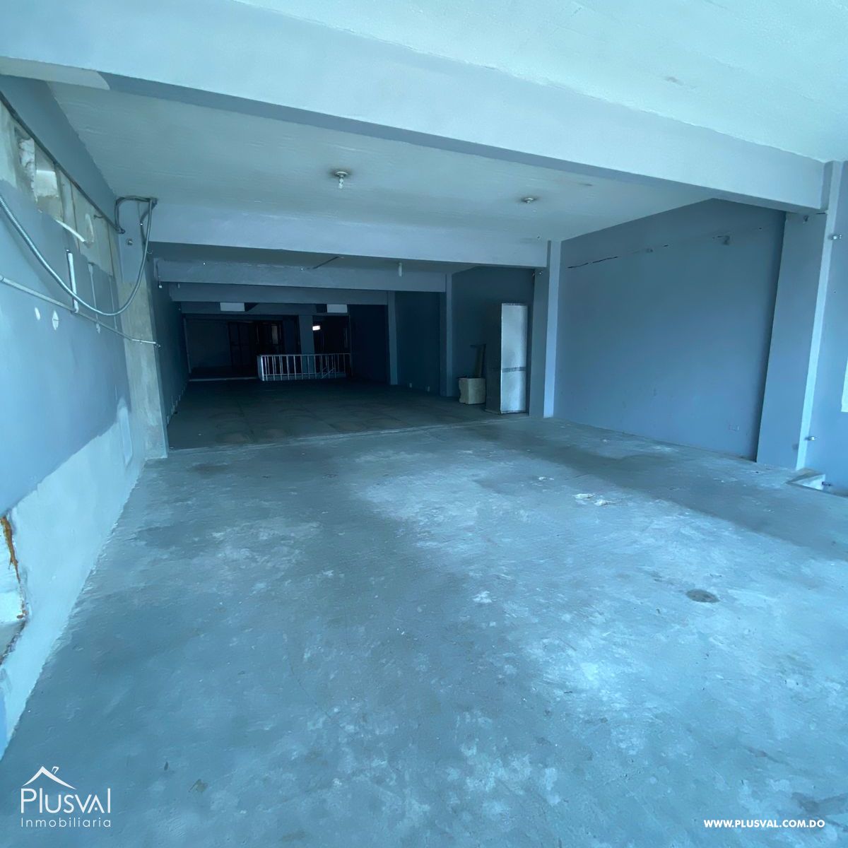 Alquilo moderno edificio de oficinas en Avenida 27 de Febrero 272594