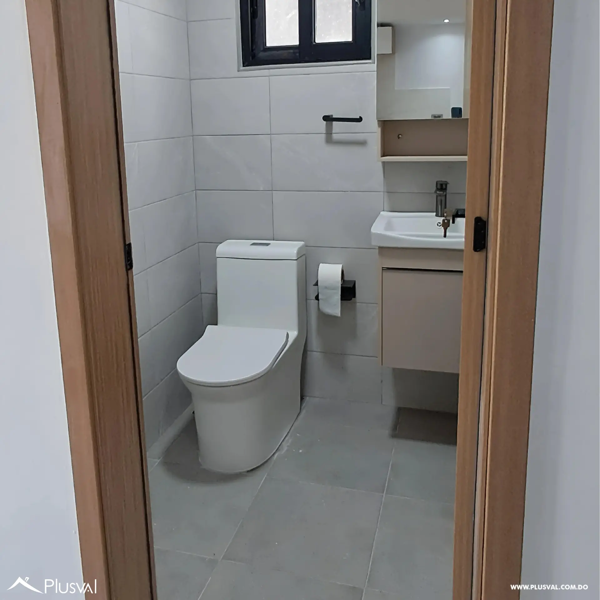 Alquiler de apartamento en torre moderna de Evaristo Morale 482310