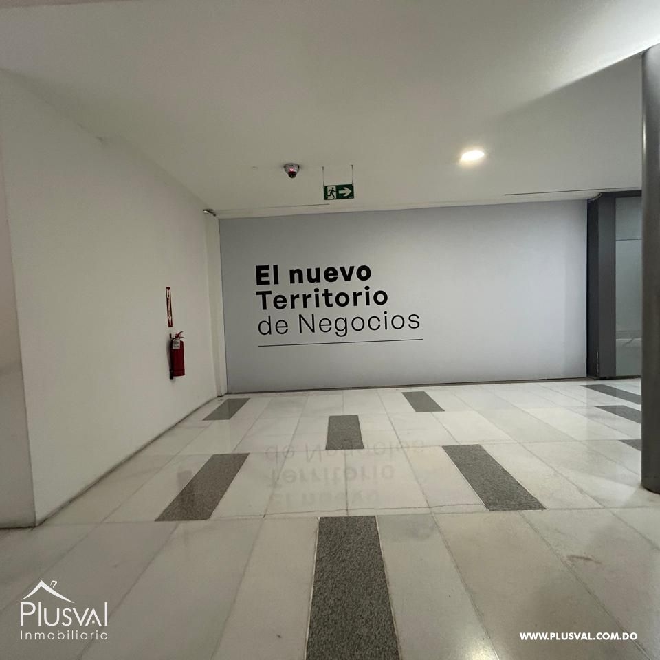 Local con terraza interna en alquiler en Naco 422556