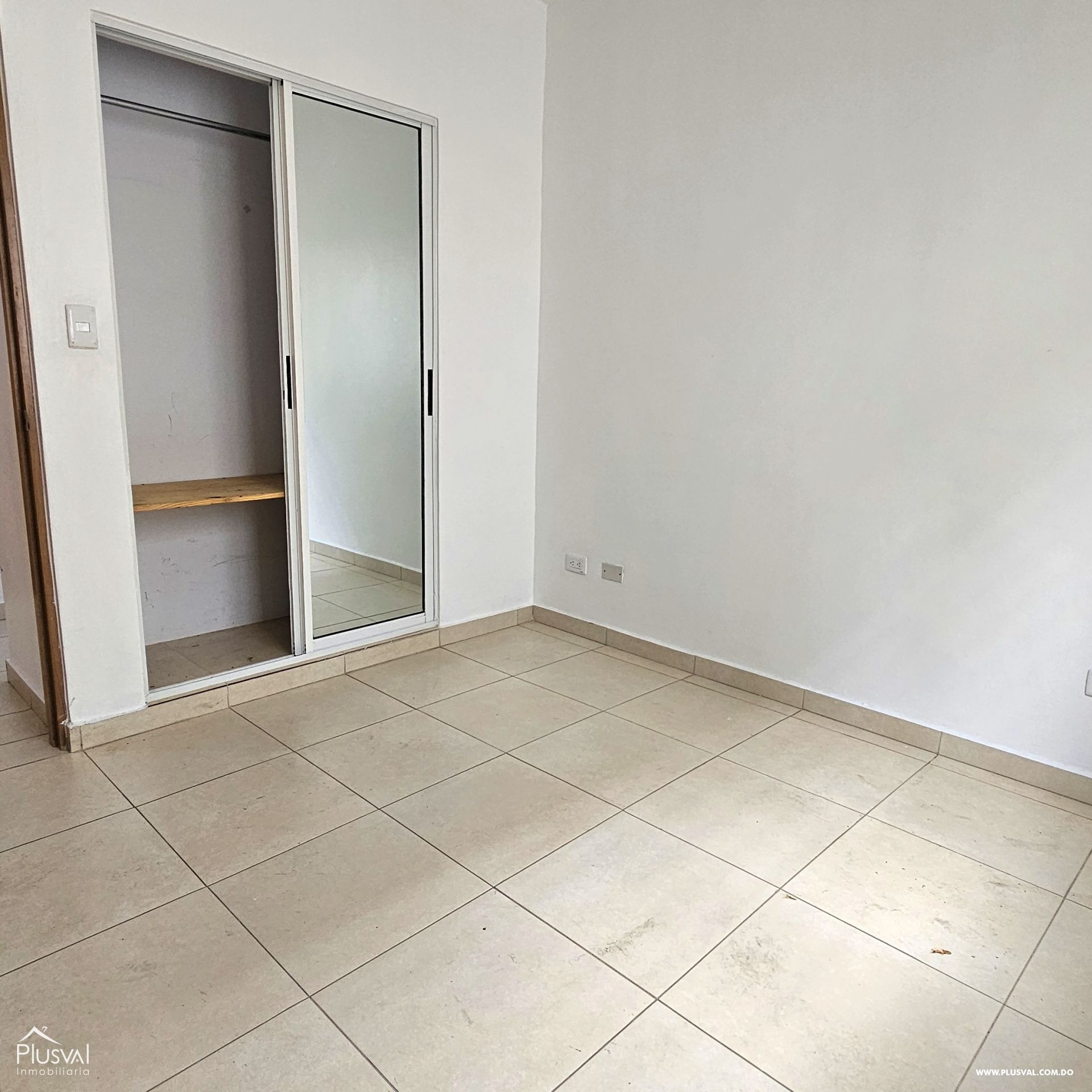Apartamento de 3 habitaciones en Villa Aura, Residencial Cerrado 353725