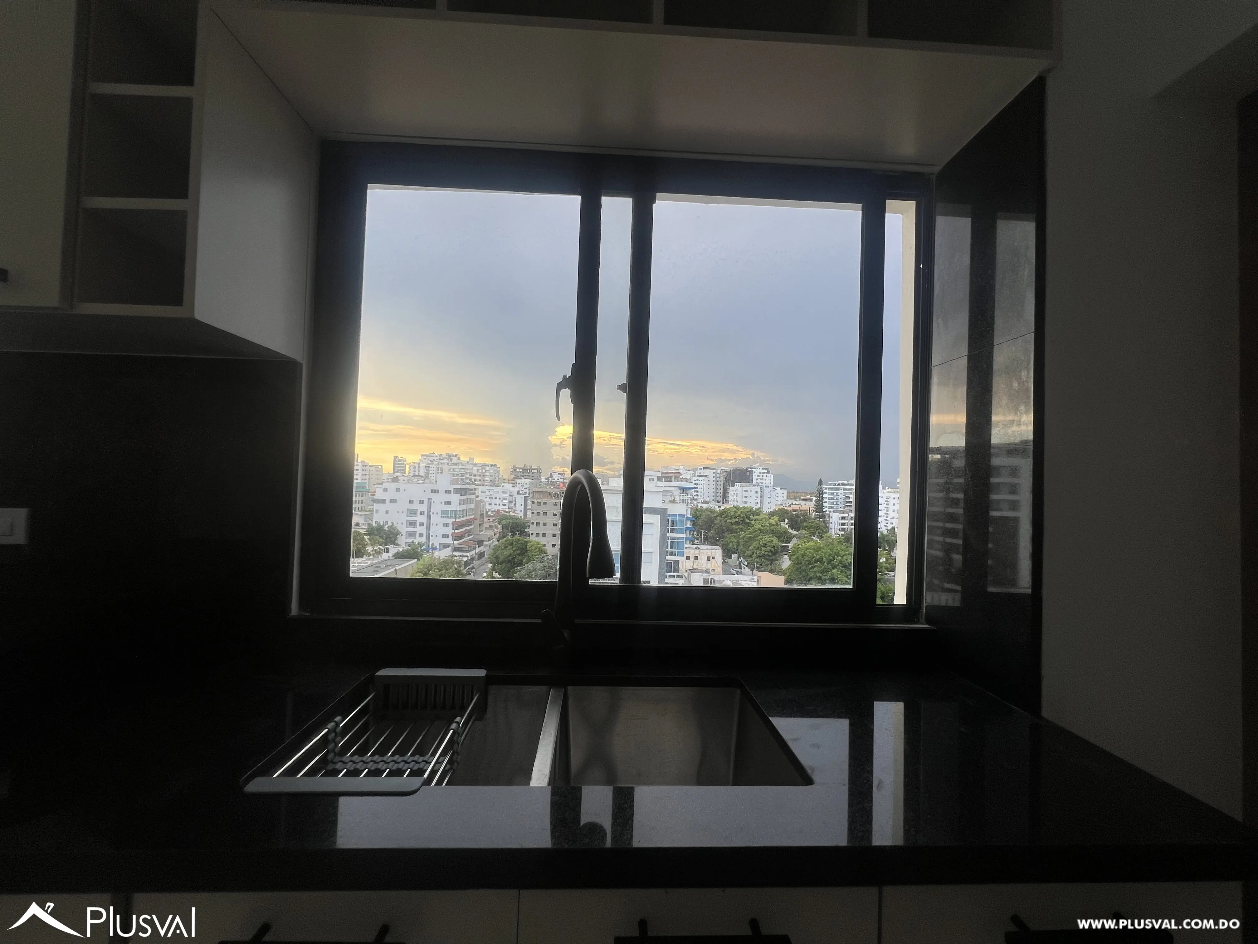 Espectacular penthouse en venta en Renacimiento 471265