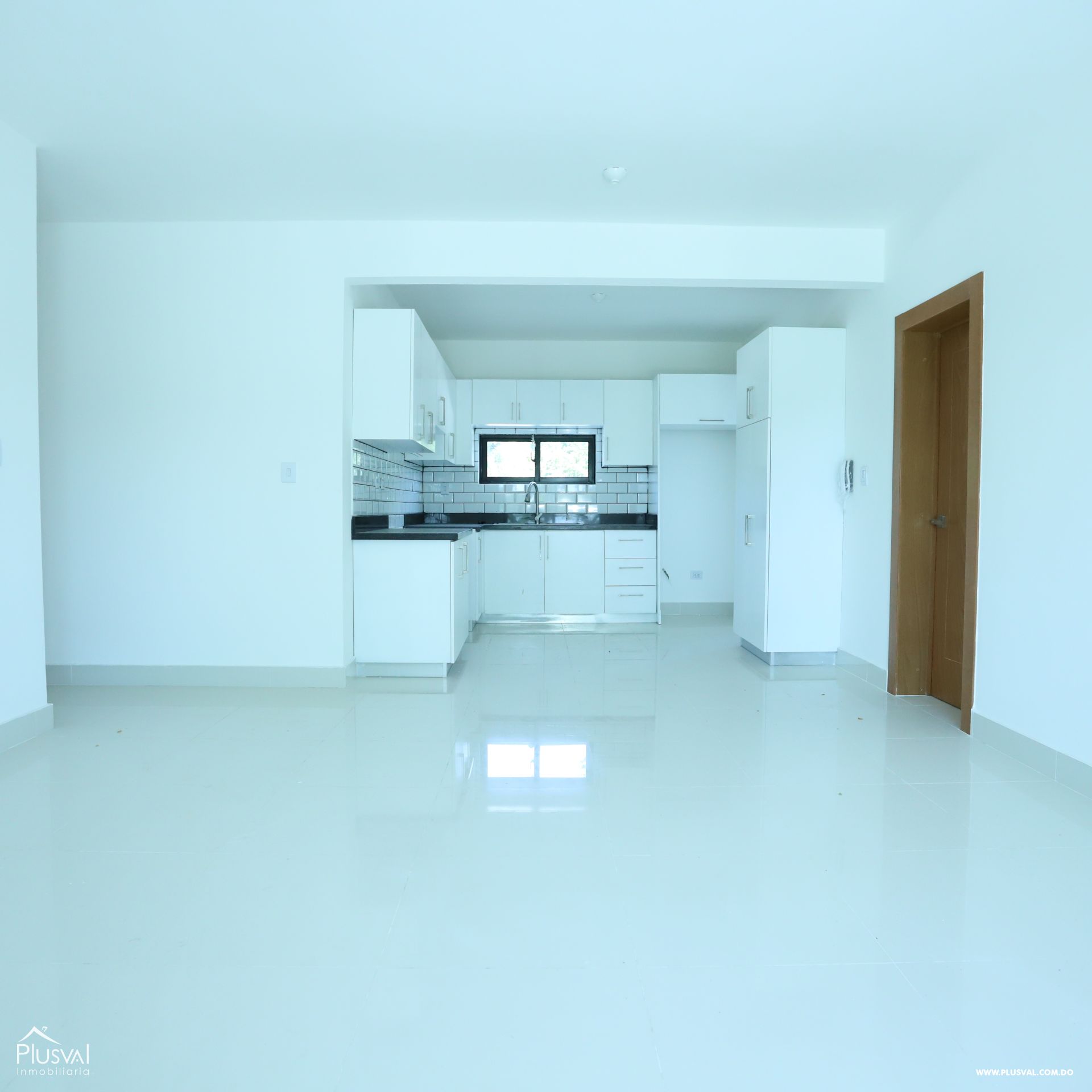 Apartamento en renta de 3 habitaciones ubicado en un piso 7 424922