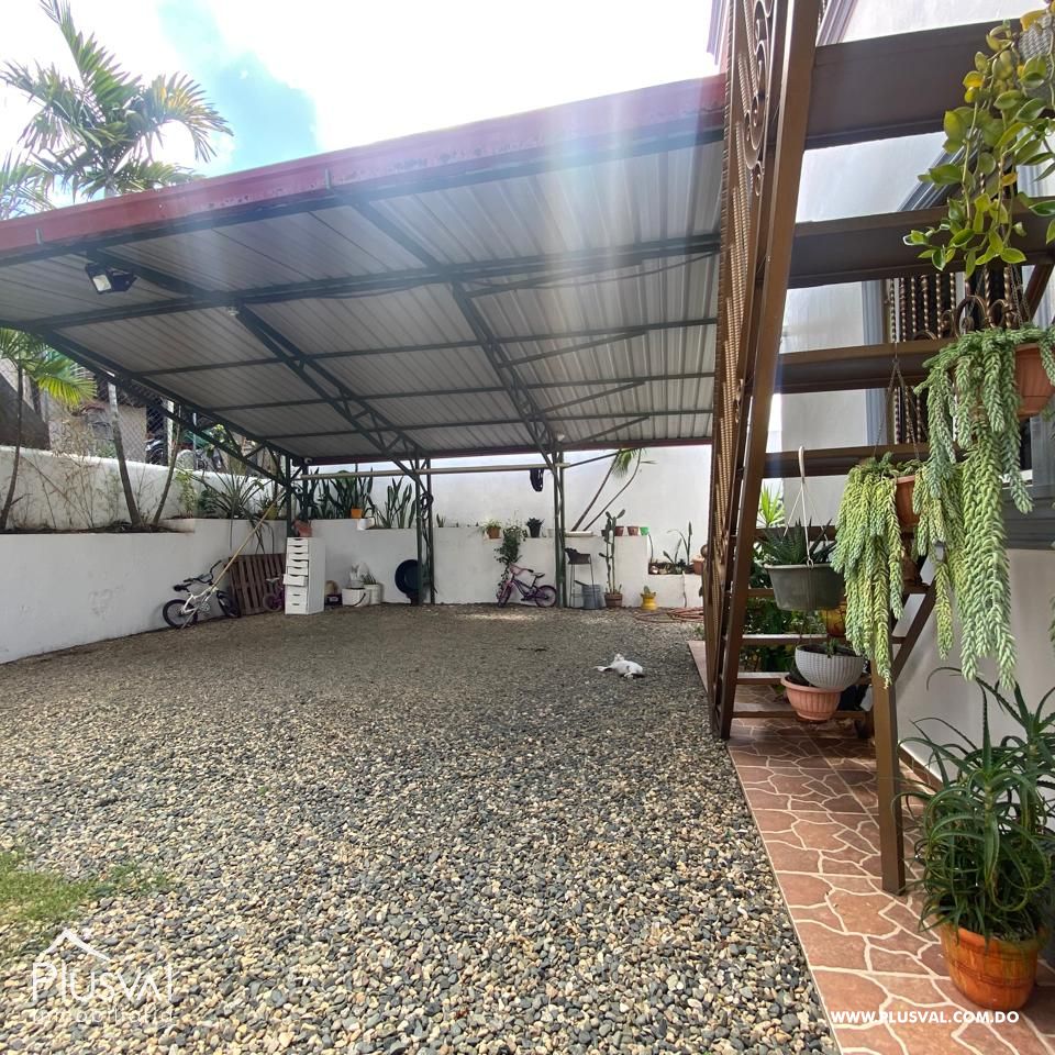 Casa esquinera en Venta San José de las Matas. 393132