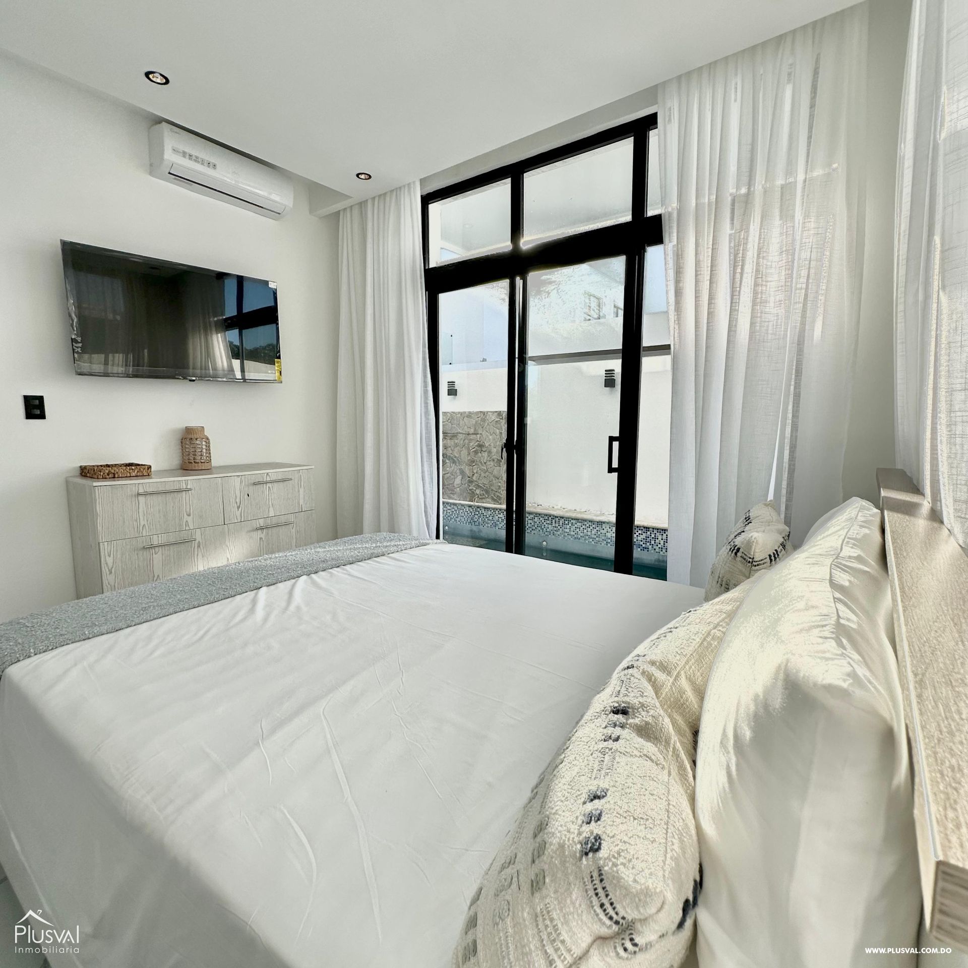 Exclusivas Villas en Bávaro, con un concepto minimalista acorde a los nuevos tiempos. 356624
