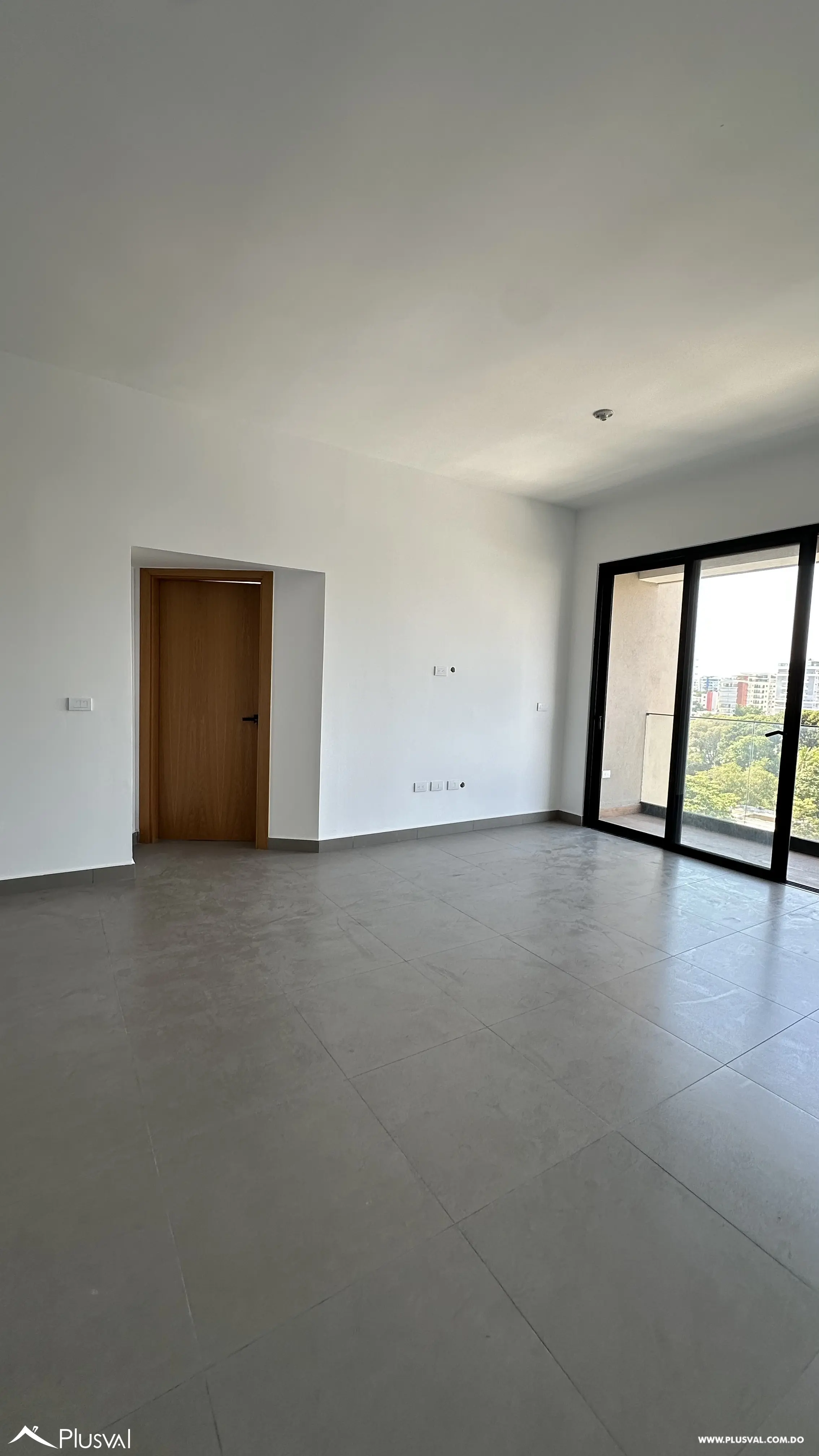 Apartamento en renta en Bella Vista 3 habitaciones, 2 parqueos y áreas sociales 462867