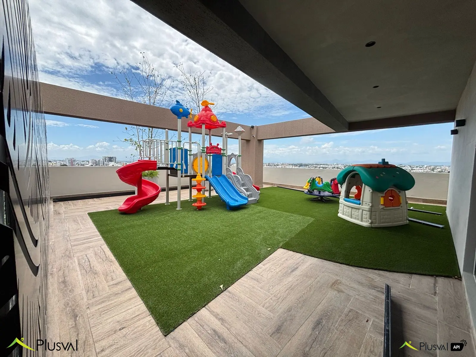 Venta de apartamento  de 3 habitaciones y estudio en Evaristo Morales 451373