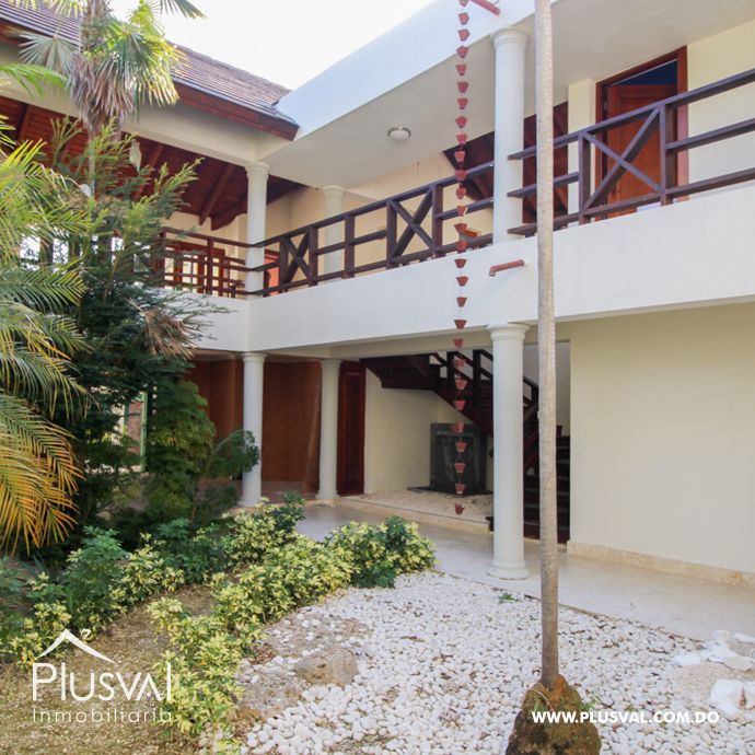 Amplia villa en venta en Cap Cana 209708