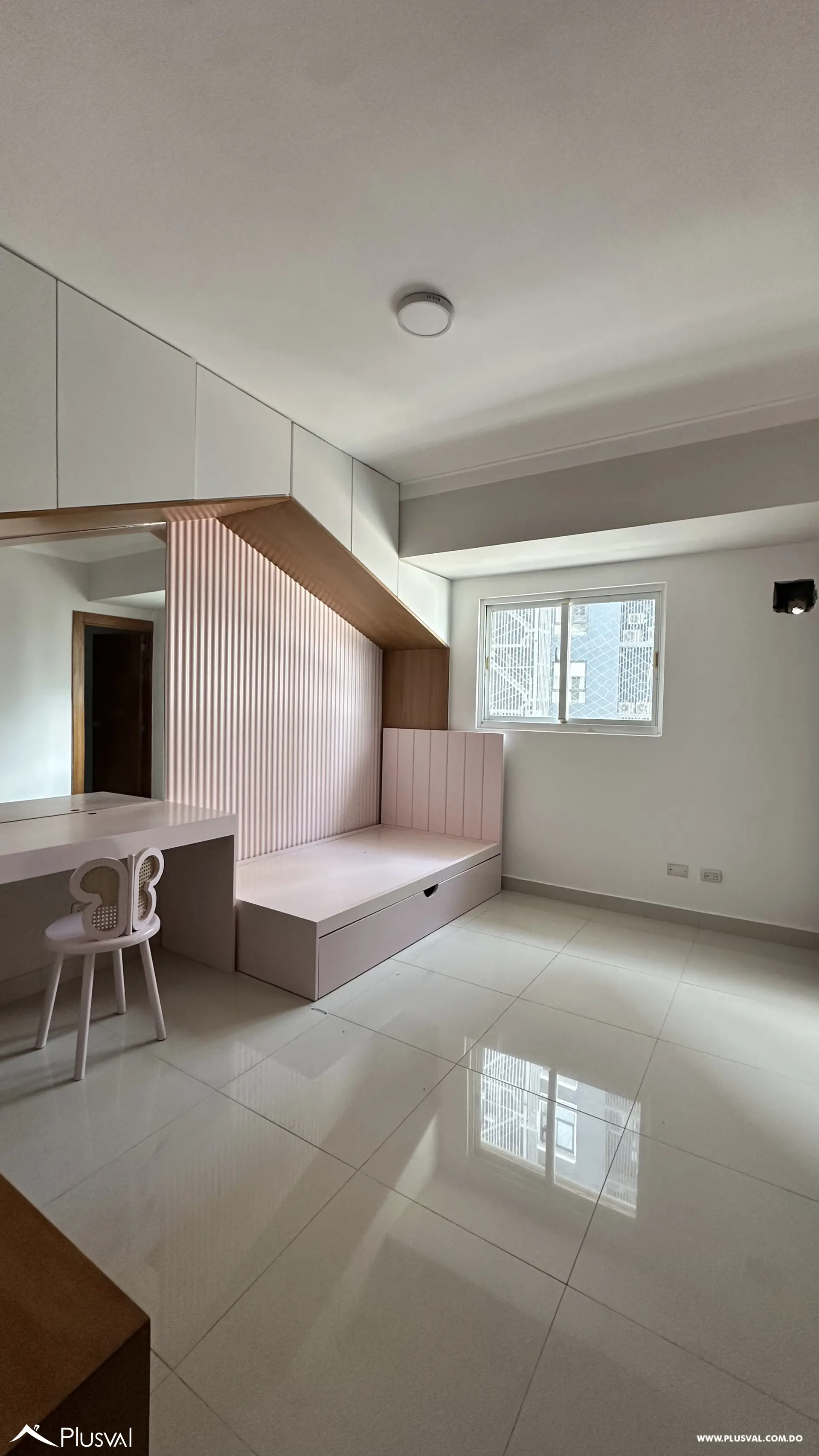 Apartamento de 2 habitaciones en venta en Naco con 2 parqueos y amenidades 514528