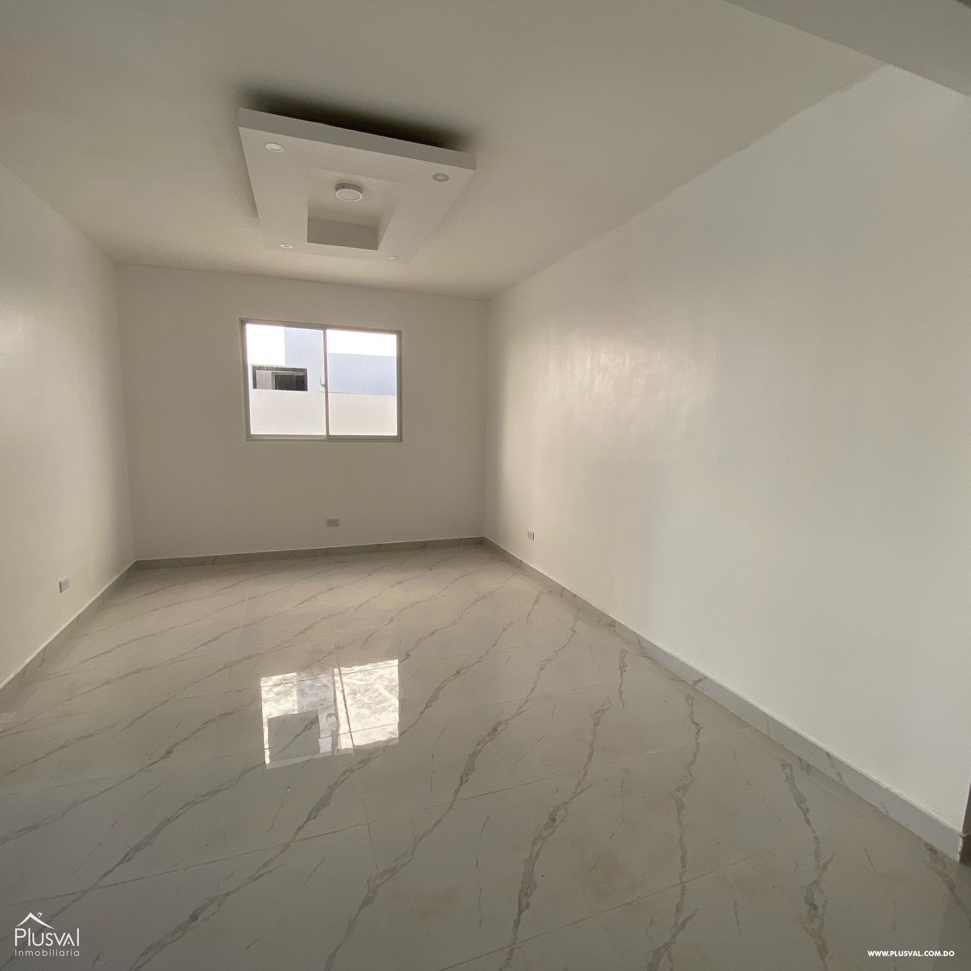 Hermosa Casa en proyecto Cerrado con fachada Moderna y amplios espacios 419373