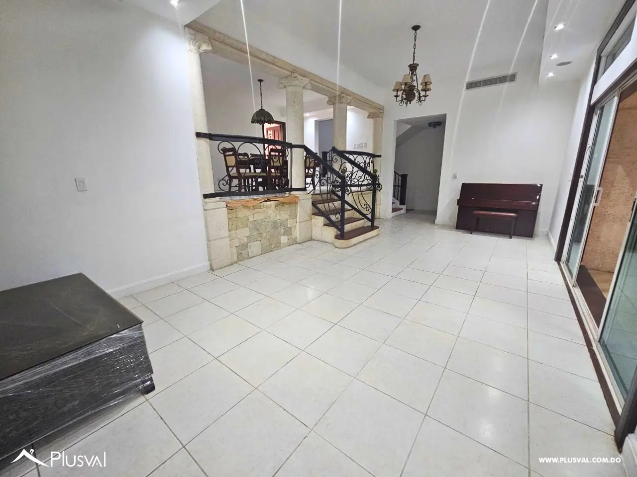 Casa en renta de 3 habitaciones en Piantini 505994