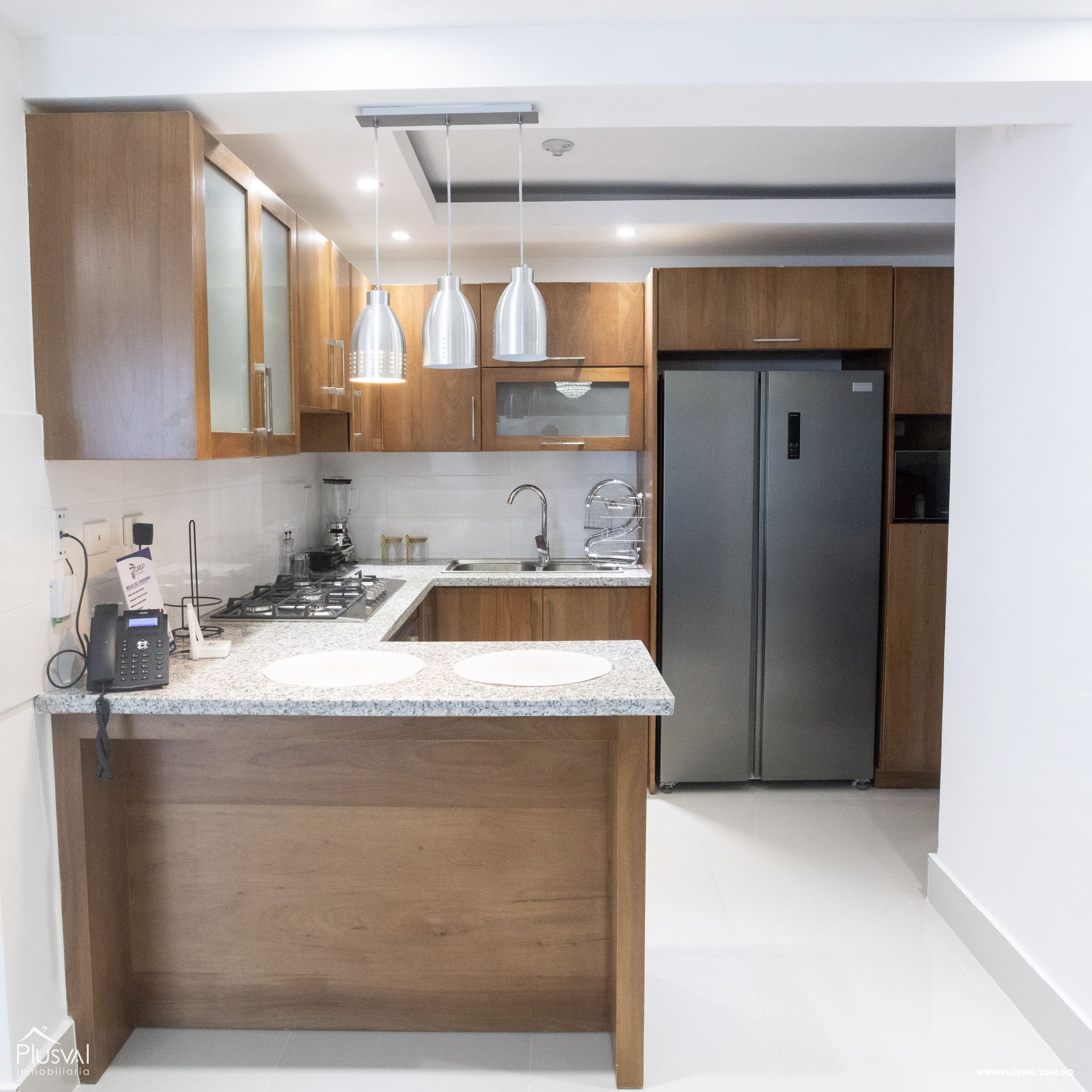 Hermoso y amplio apartamento totalmente amueblado. 355017