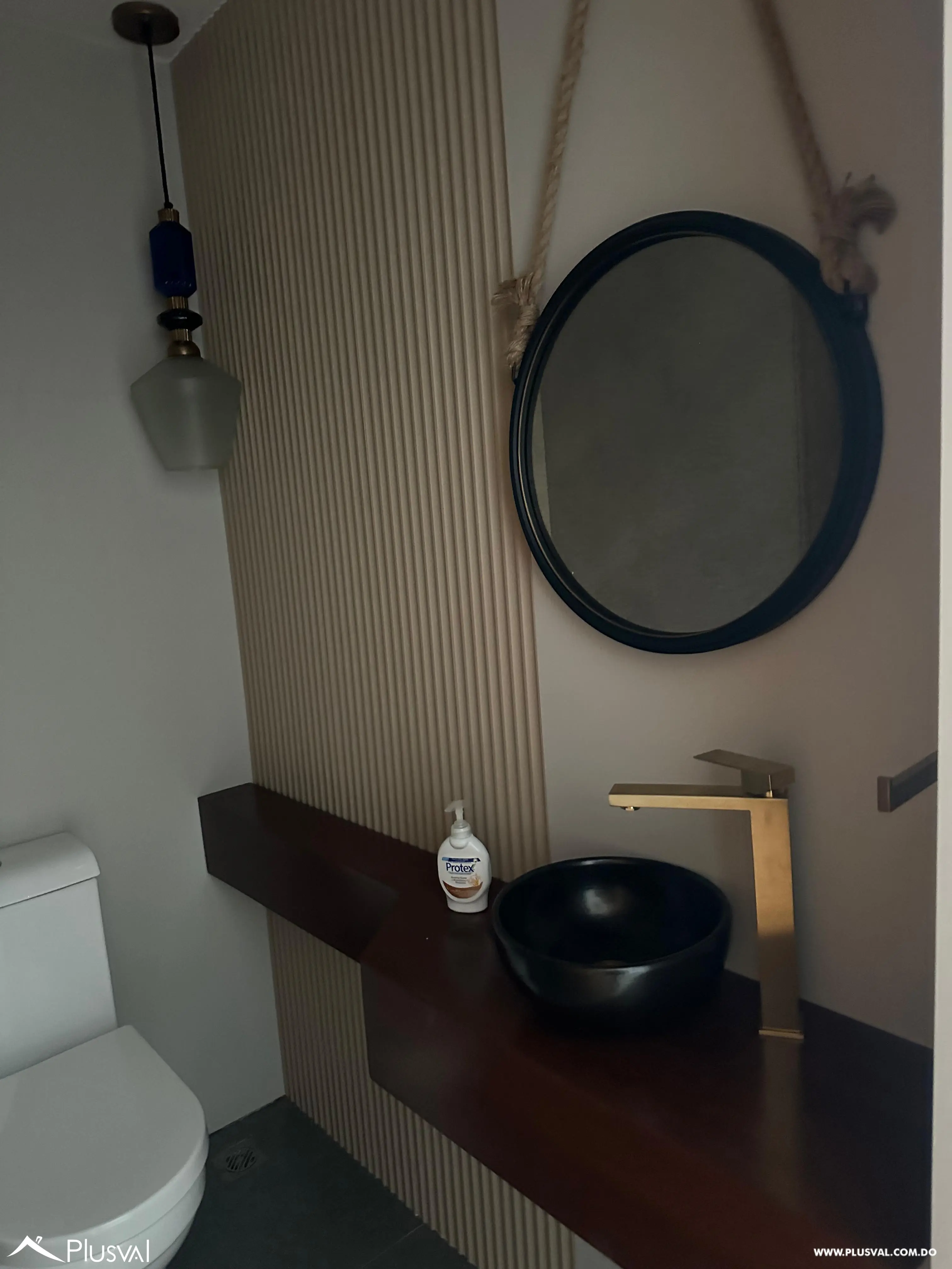 Venta de apartamento de 3 habitaciones en Evaristo Morales 484567