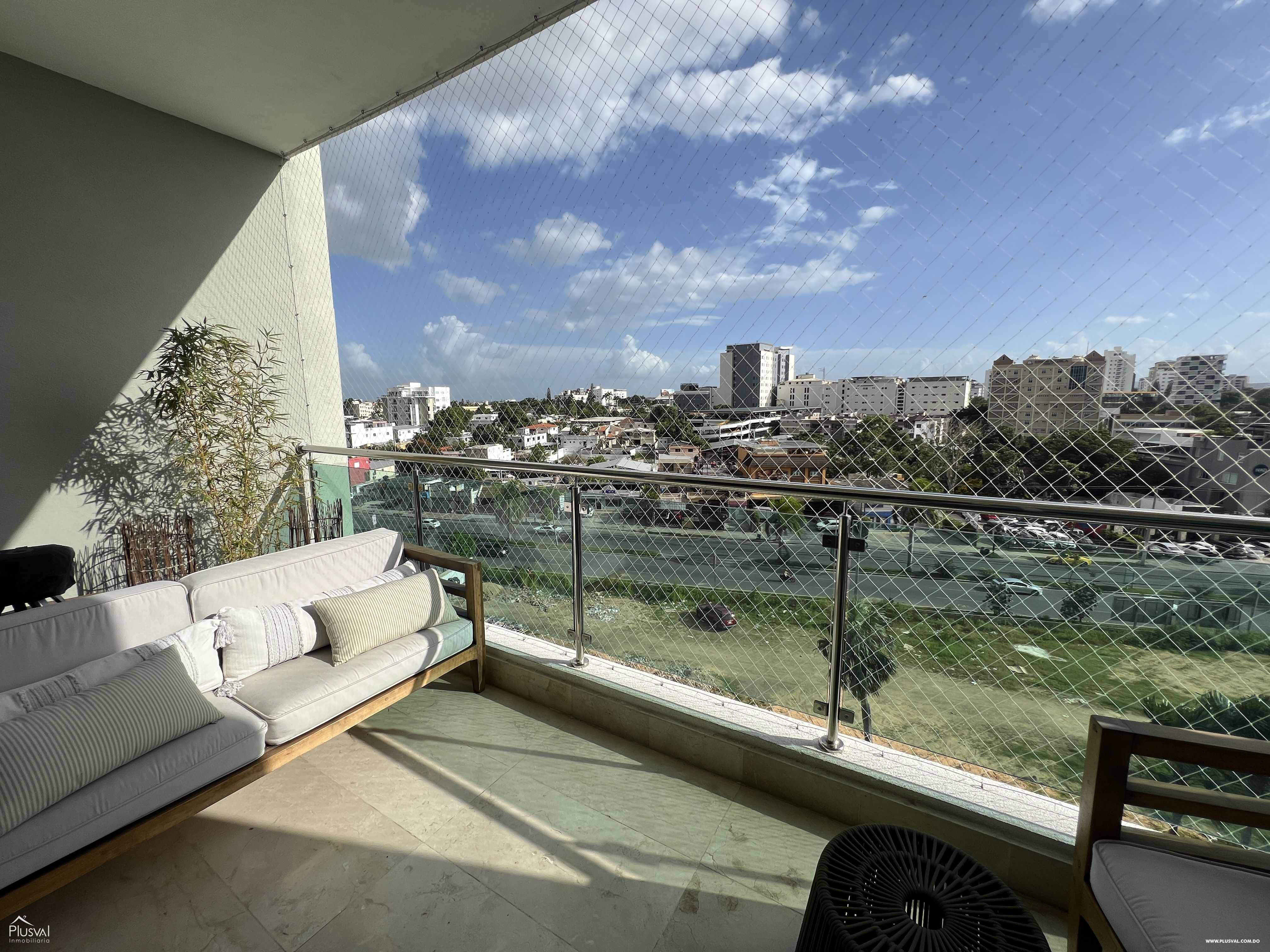 Impresionante  y Amplio Apartamento en Venta en Zona Exclusiva de Santiago. 238813