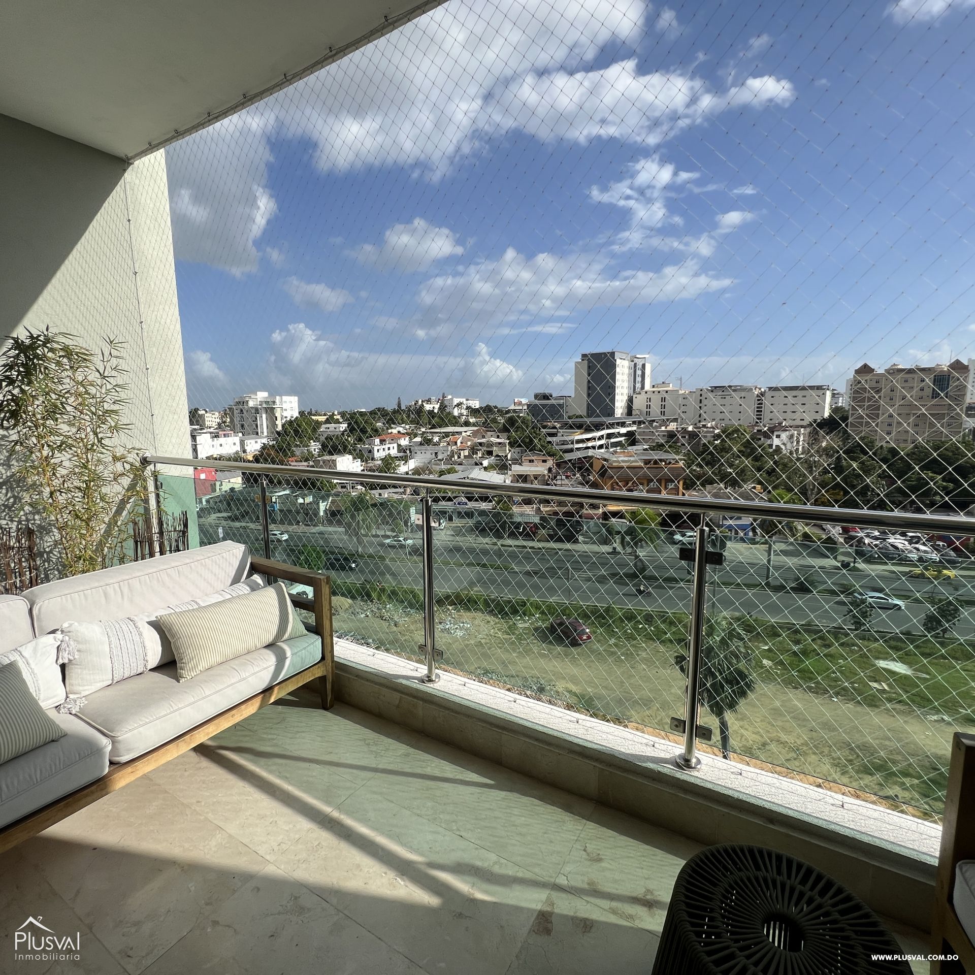 Impresionante  y Amplio Apartamento en Venta en Zona Exclusiva de Santiago. 238813