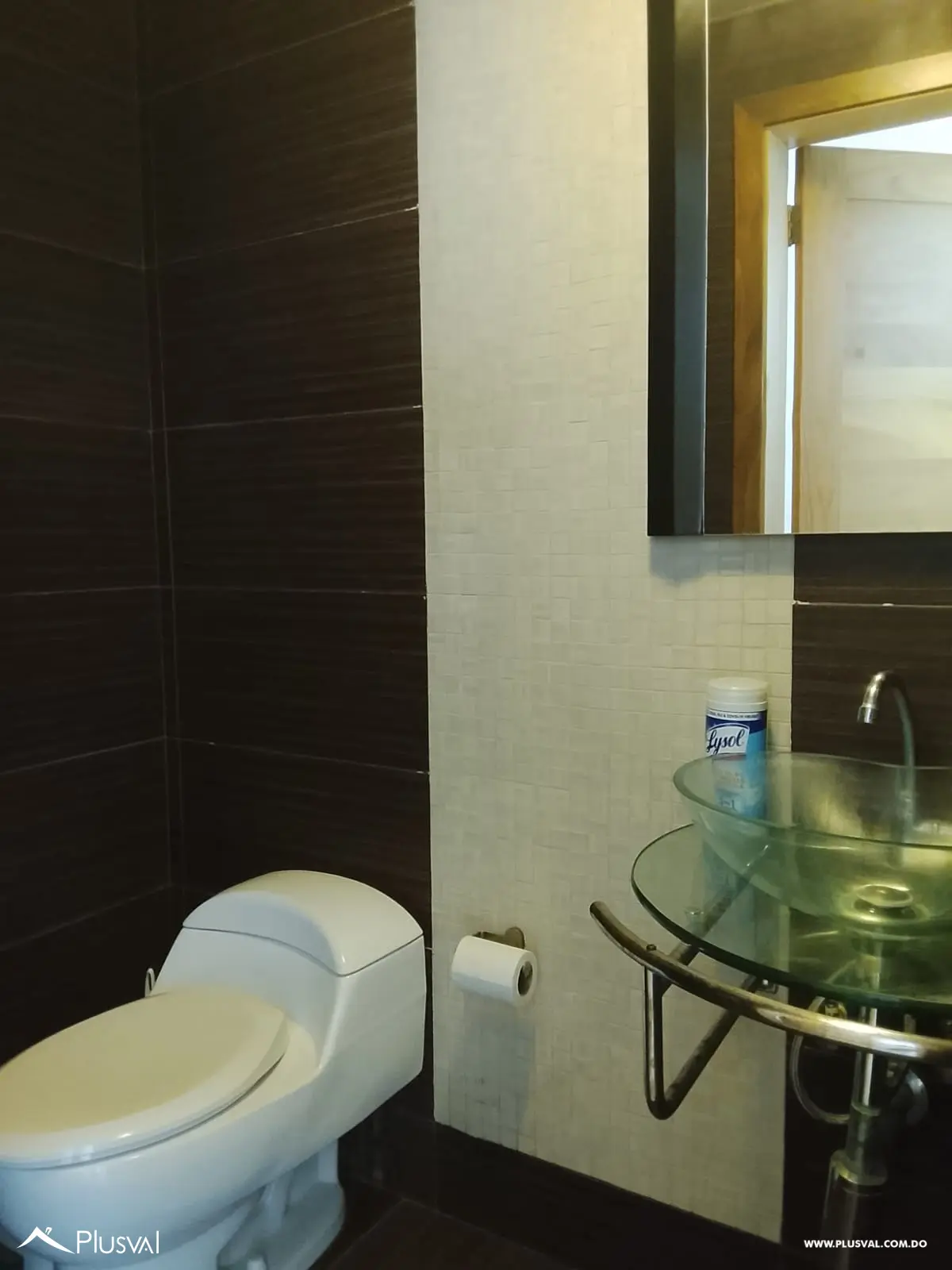 Amplio apartamento en venta de 3 Habitaciones, piso alto en Bella Vista. 526956
