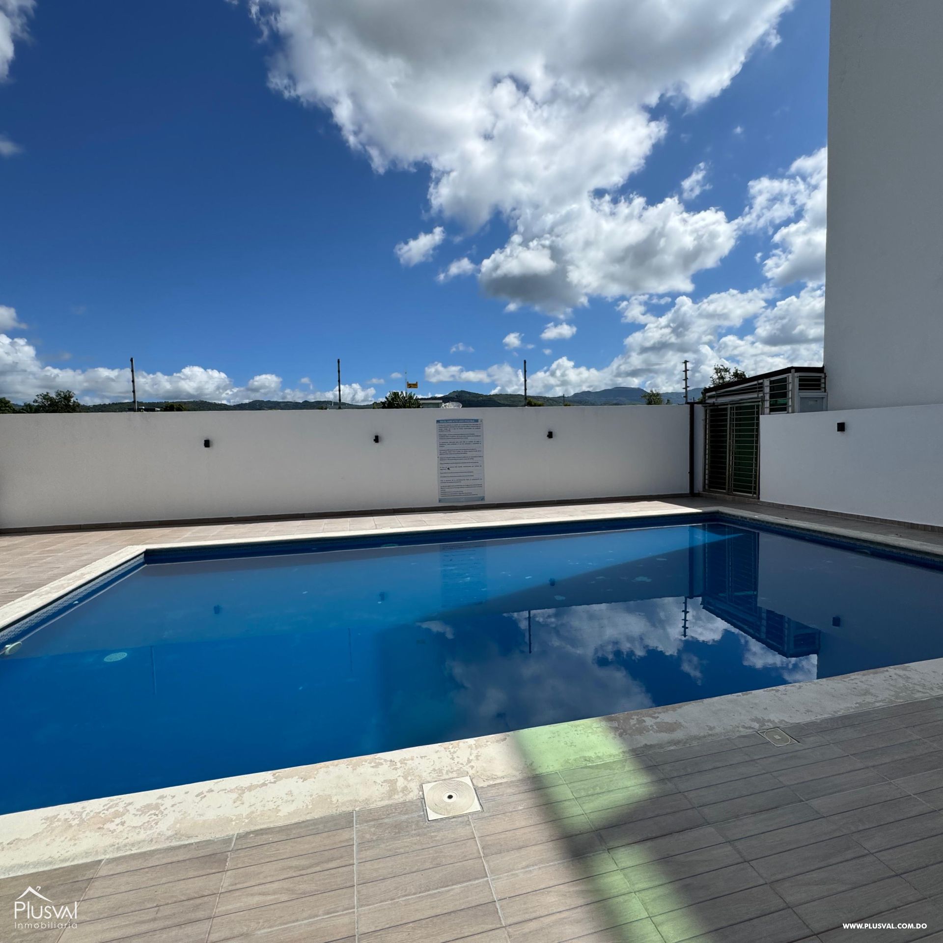 Apartamento en venta ubicado frente al colegio Iberia en Los Llanos de Gurabo 438072