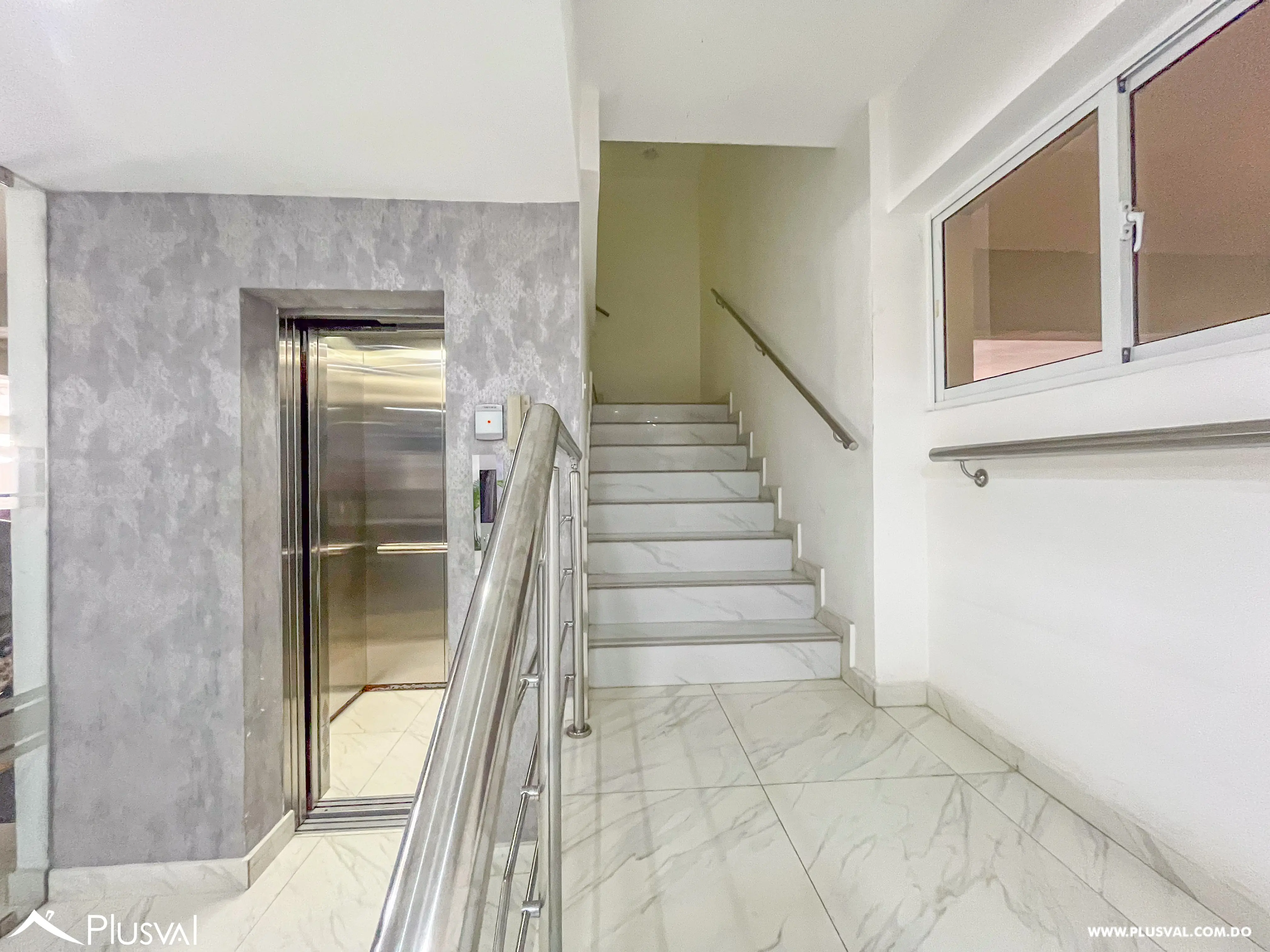 Apartamento en venta zona Cuesta Hermosa I 458500