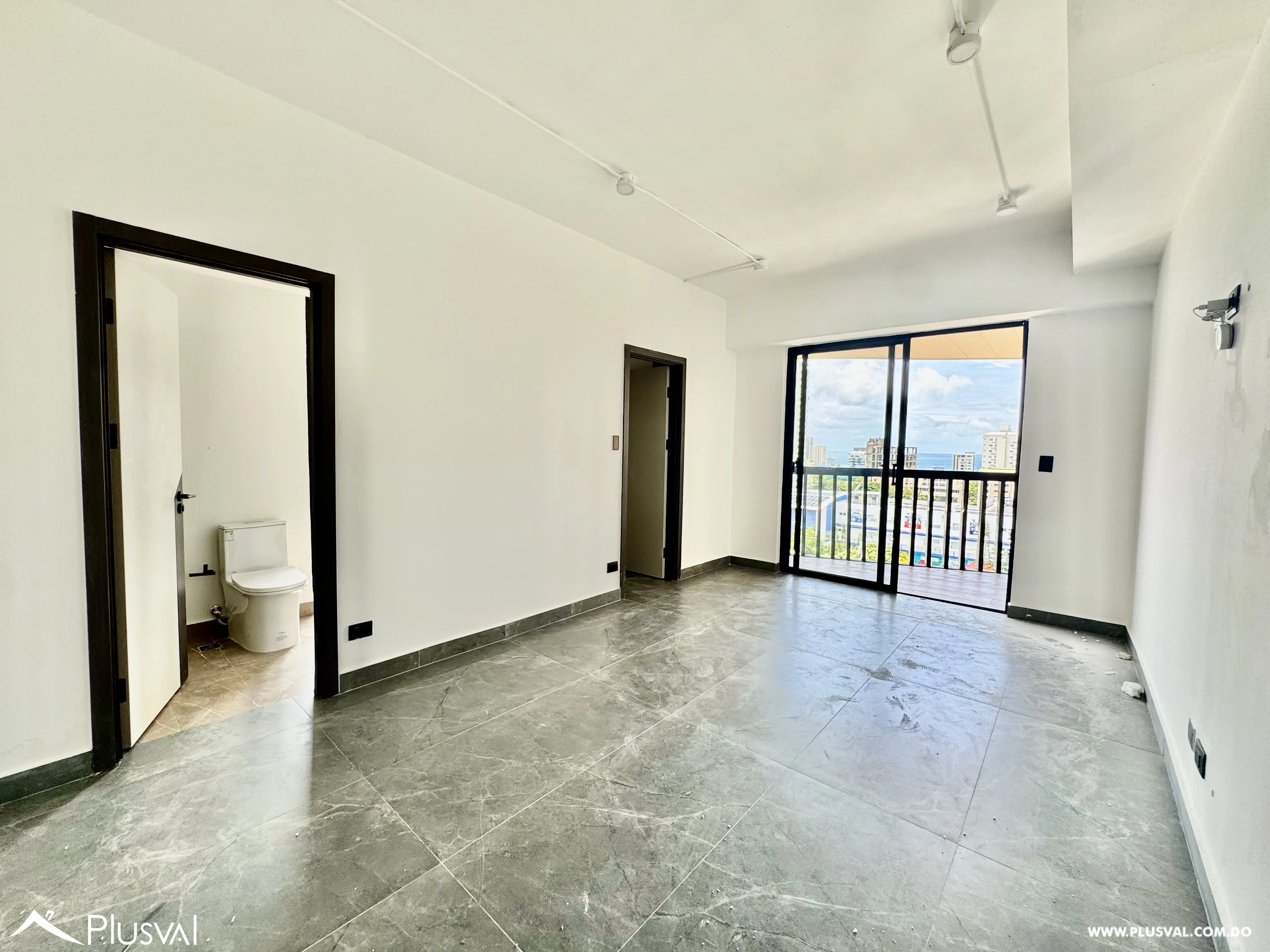 Alquilo Maravilloso Apto. Tipo Loft con excelente Balcon tipo Terraza 501638