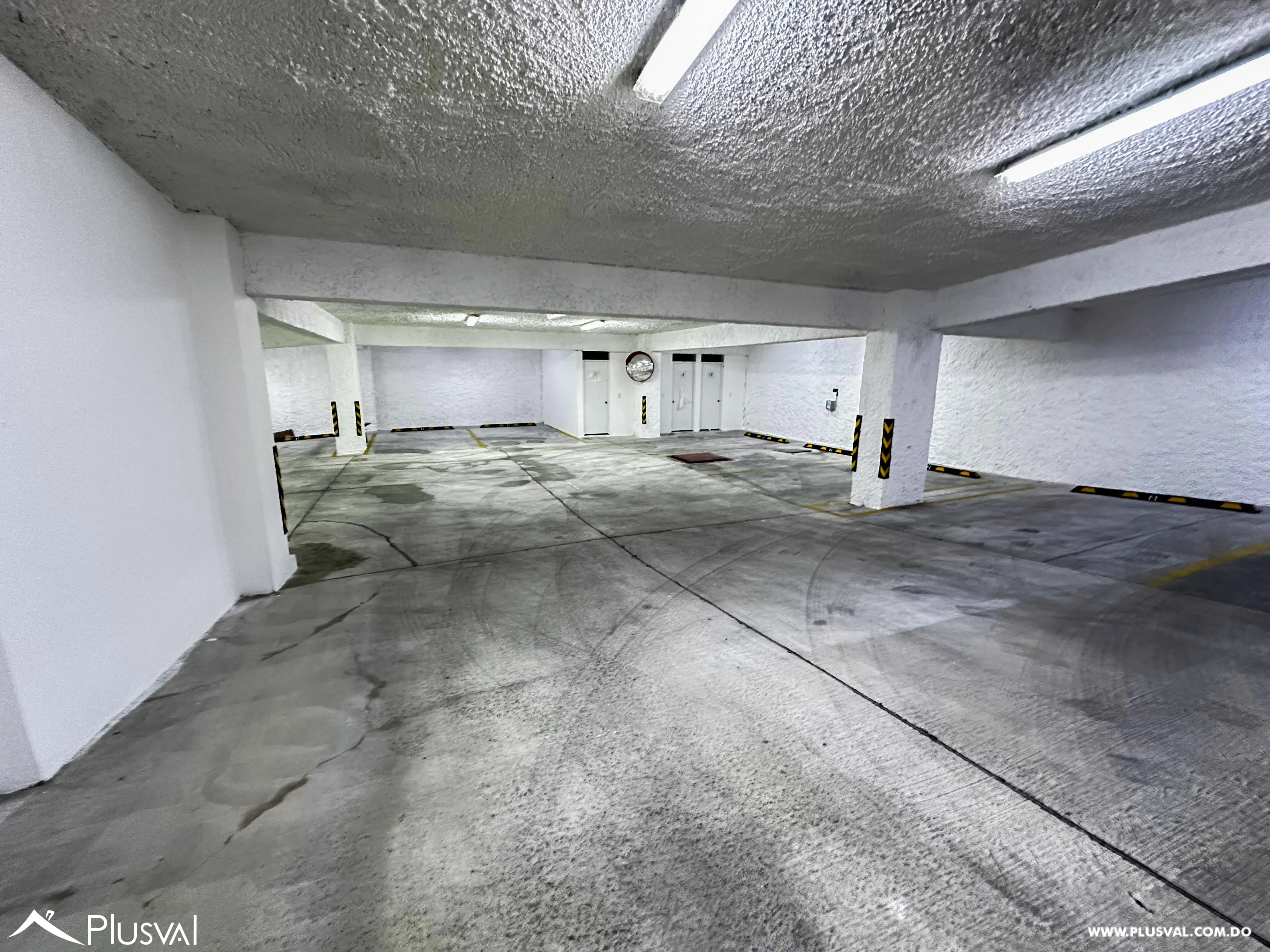 Apartamento en alquiler de 1 hab en Naco con linea blanca. 492644