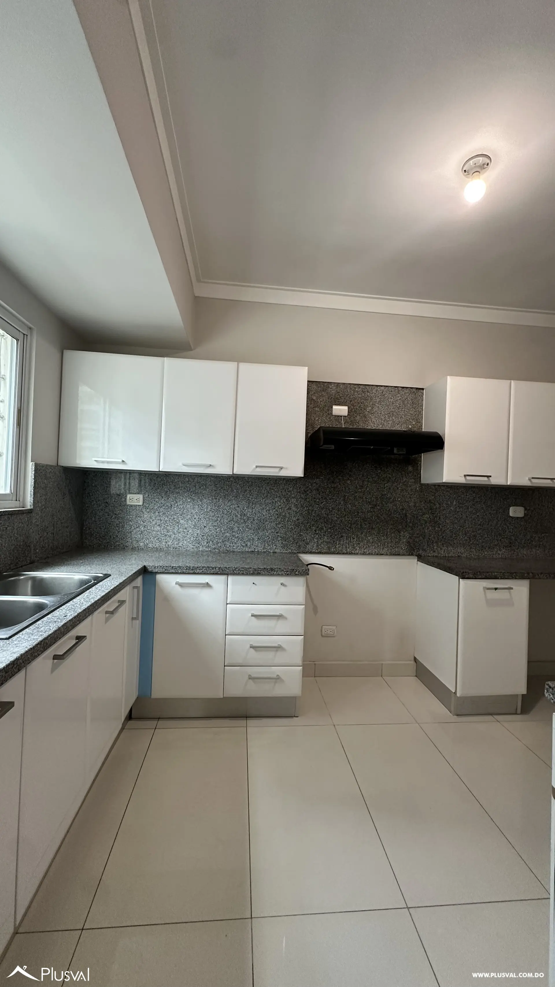 Apartamento de 2 habitaciones en venta en Naco con 2 parqueos y amenidades 514525