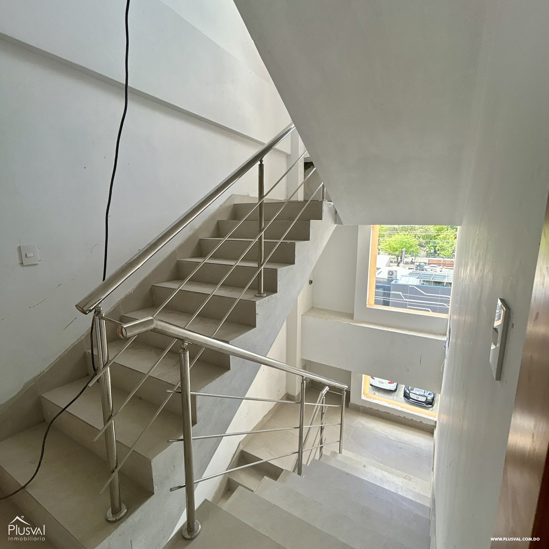 Apartamento en venta de 3 habitaciones y 3 parqueos en Mirador Norte. 492441