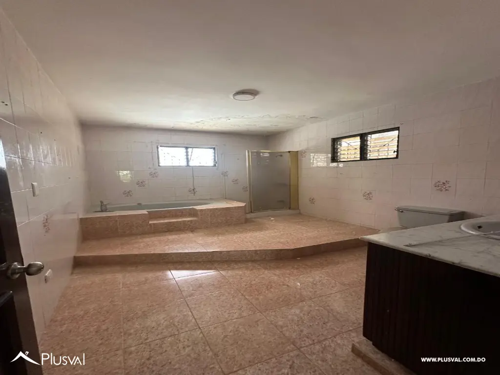 Se vende casa de dos niveles en el sector Miraflores 494860
