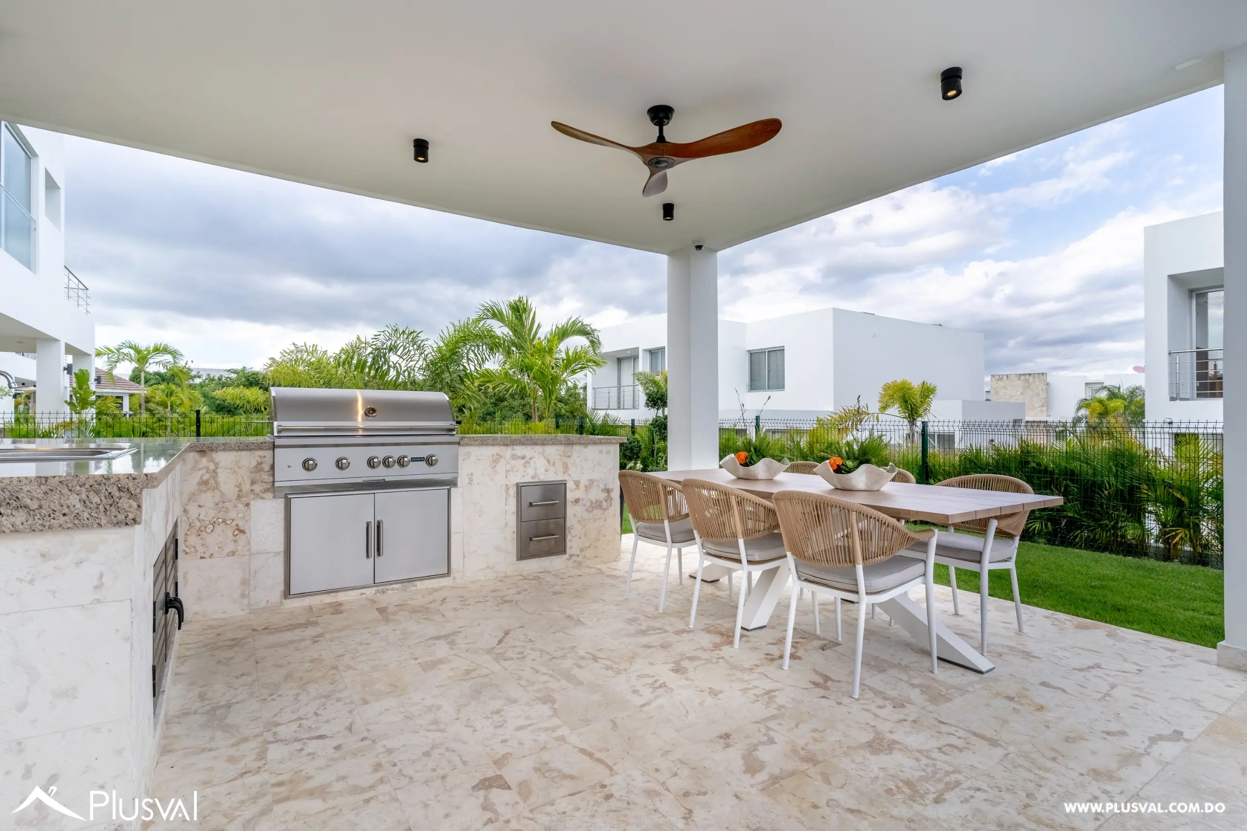 Villa de lujo en venta amueblada en Playa Nueva Romana 472499
