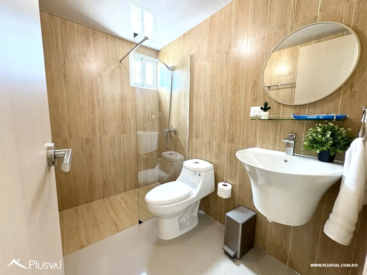 Apartamento en alquiler de dos habitaciones ubicado en Canas del Este 476205