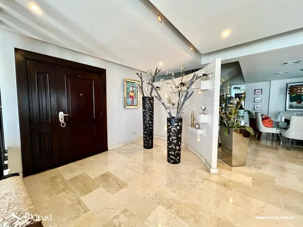 Excelente PH de 3 niveles en venta en una de las zonas mas tranquilas de Naco 492593