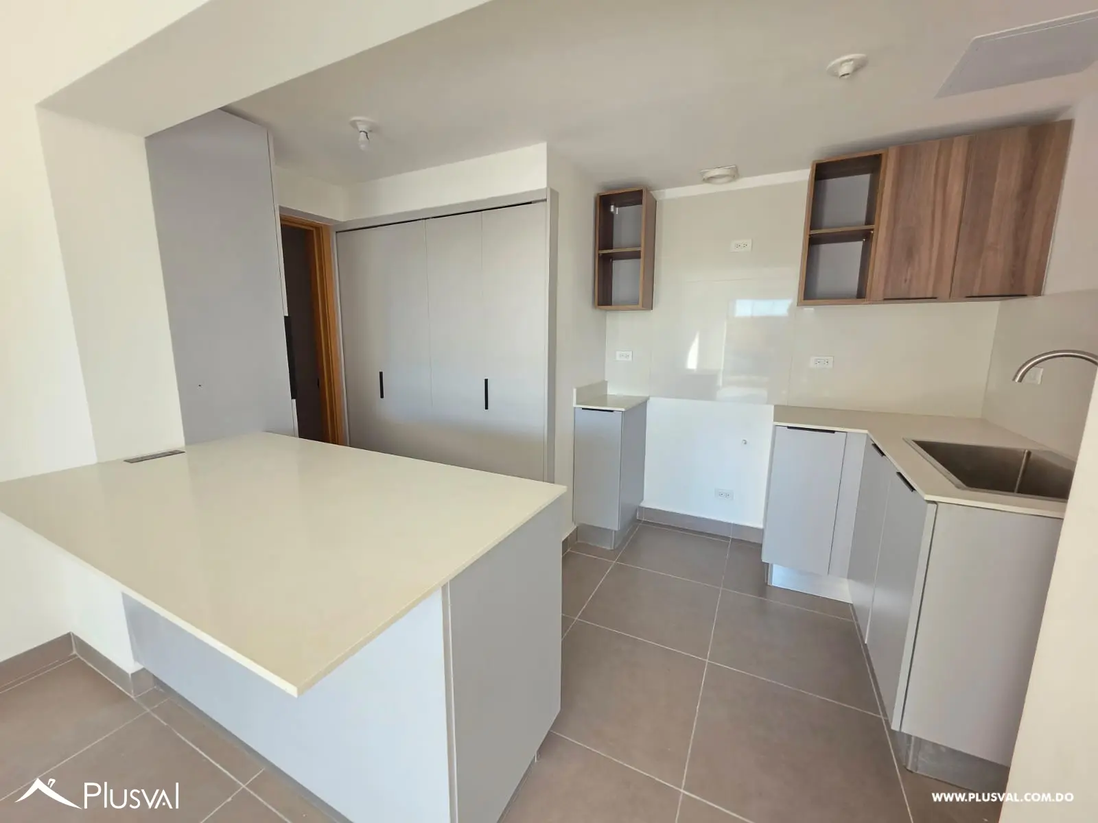 Apartamento en alquiler en el residencial murales con vista al mar 481246