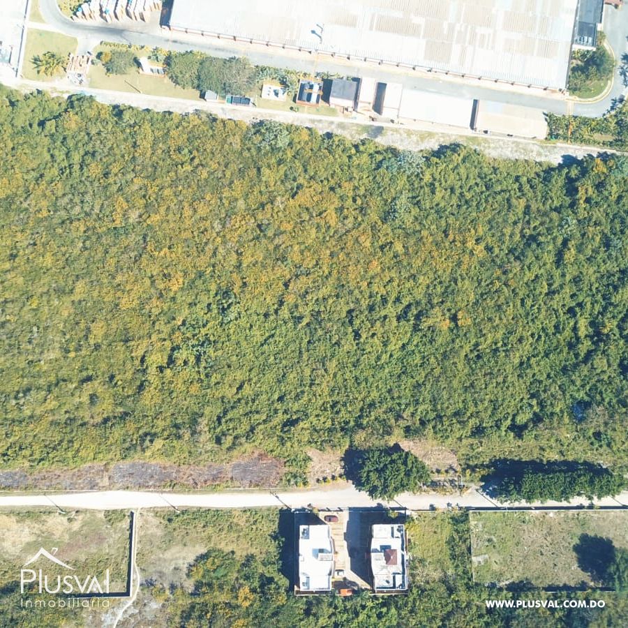 Venta de Solar en La Marginal De Las Americas 255515