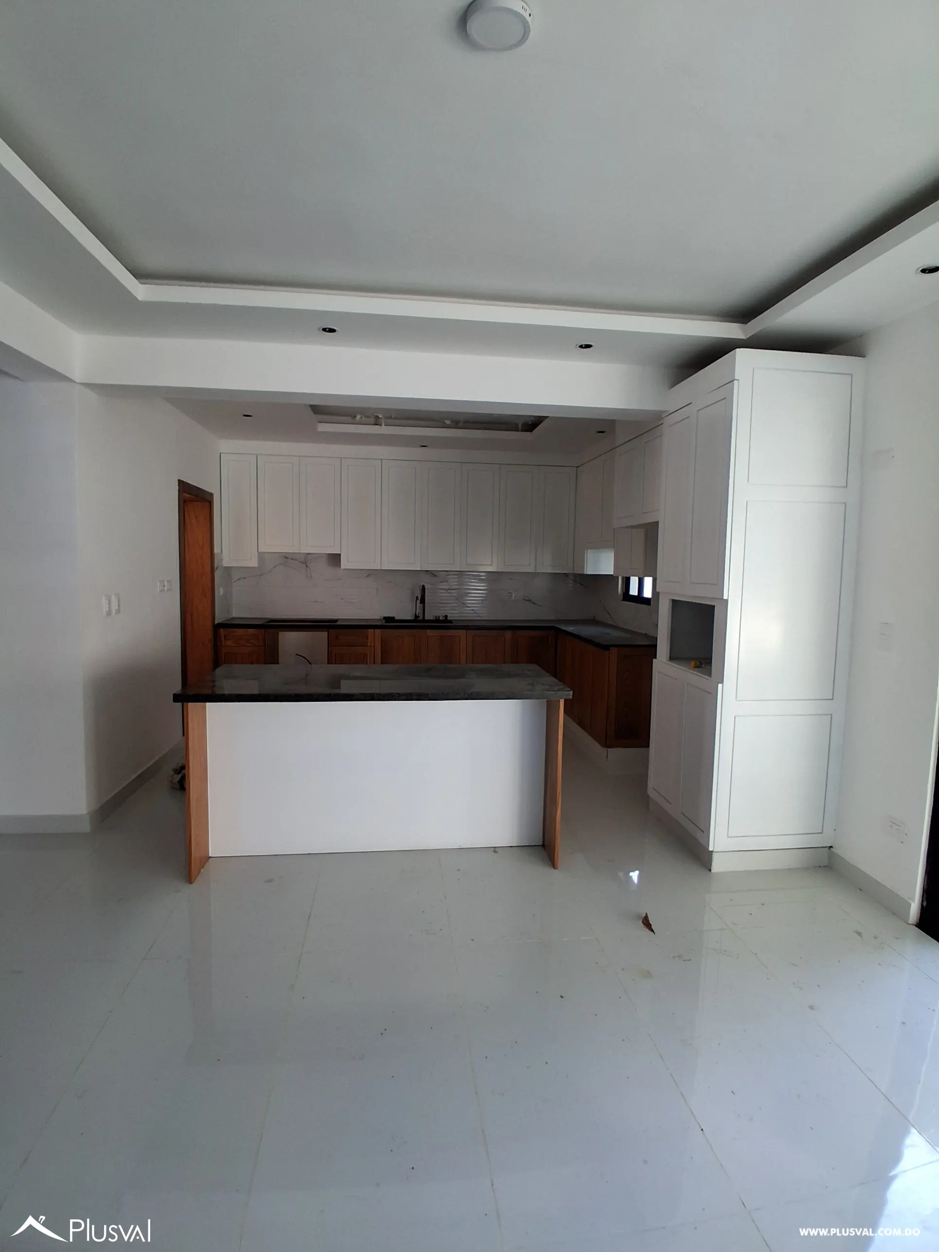 Casa Nueva y Moderna en Residencial Cerrado con Acceso Inmediato a la Circunvalación Norte 485019