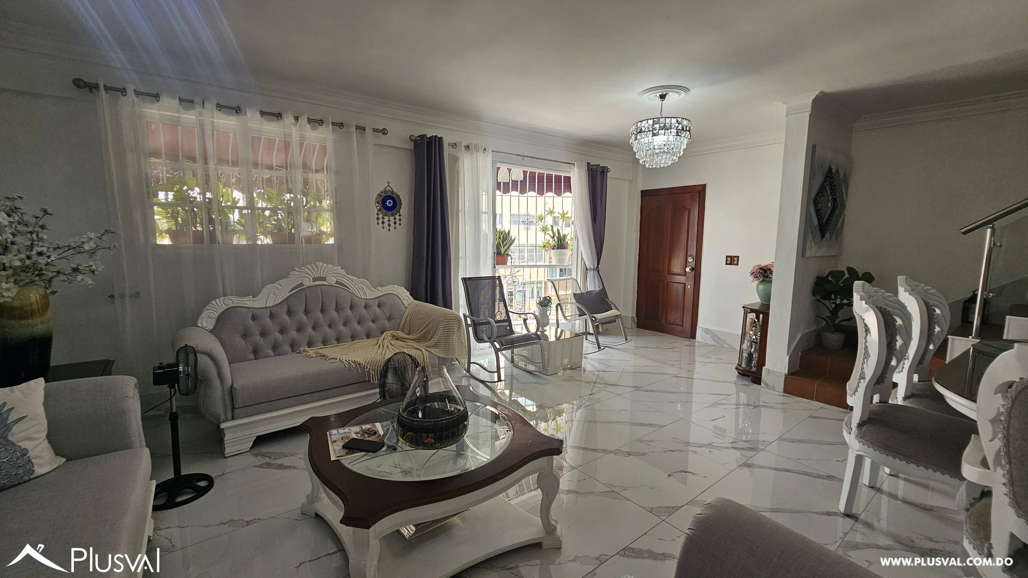 Apartamento en alquiler con terraza privada en Renacimiento 519877